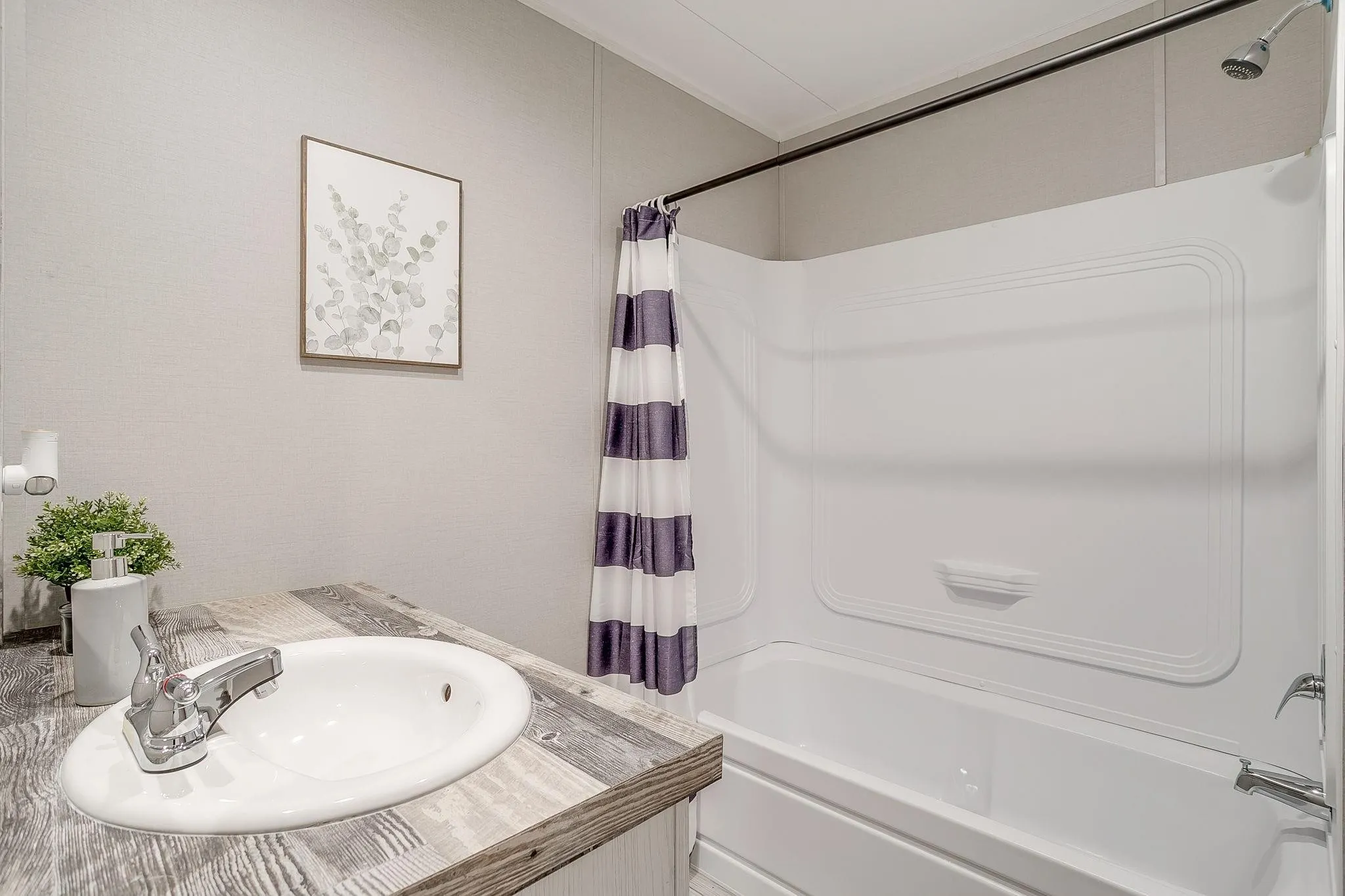 Mobile Home For Sale in Hood County , 6303 N Oklahoma Trail, Granbury, Texas 76048, 3 Bedroom, 2 Bathroom, Garage spaces, 1,153 Sqft, built in 2024, mls#21318801, Real Estate Agent in Granbury, Homes For Sale in Hood county, Homes For Sale in Granbury, Realtor in Granbury Texas, Real Estate Brokerage Independent Realty Texas, Luminita Cordes Realtor