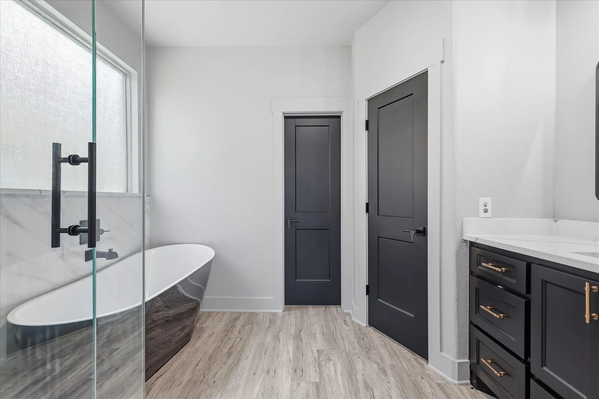 Single Family Residence For Sale in Tarrant County , 4216 Bridgestone Drive, Fort Worth, Texas 76123, 5 Bedroom, 3 Bathroom, 2 Garage spaces, 2,917 Sqft, built in 2012, mls#21270071, Real Estate Agent in Fort Worth, Homes For Sale in Tarrant county, Homes For Sale in Fort Worth, Realtor in Fort Worth Texas, Real Estate Brokerage Independent Realty Texas, Luminita Cordes Realtor