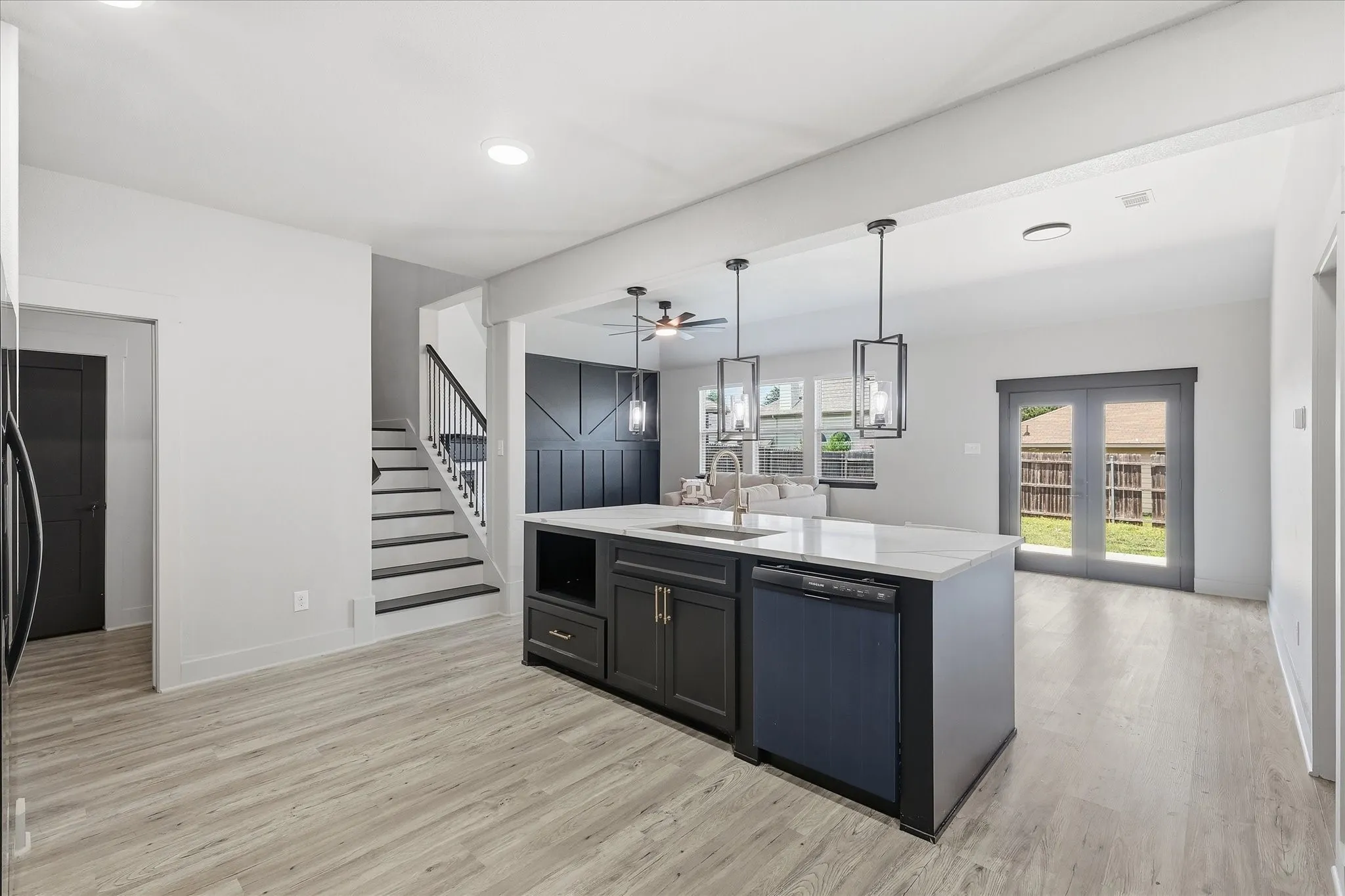 Single Family Residence For Sale in Tarrant County , 4216 Bridgestone Drive, Fort Worth, Texas 76123, 5 Bedroom, 3 Bathroom, 2 Garage spaces, 2,917 Sqft, built in 2012, mls#21270071, Real Estate Agent in Fort Worth, Homes For Sale in Tarrant county, Homes For Sale in Fort Worth, Realtor in Fort Worth Texas, Real Estate Brokerage Independent Realty Texas, Luminita Cordes Realtor