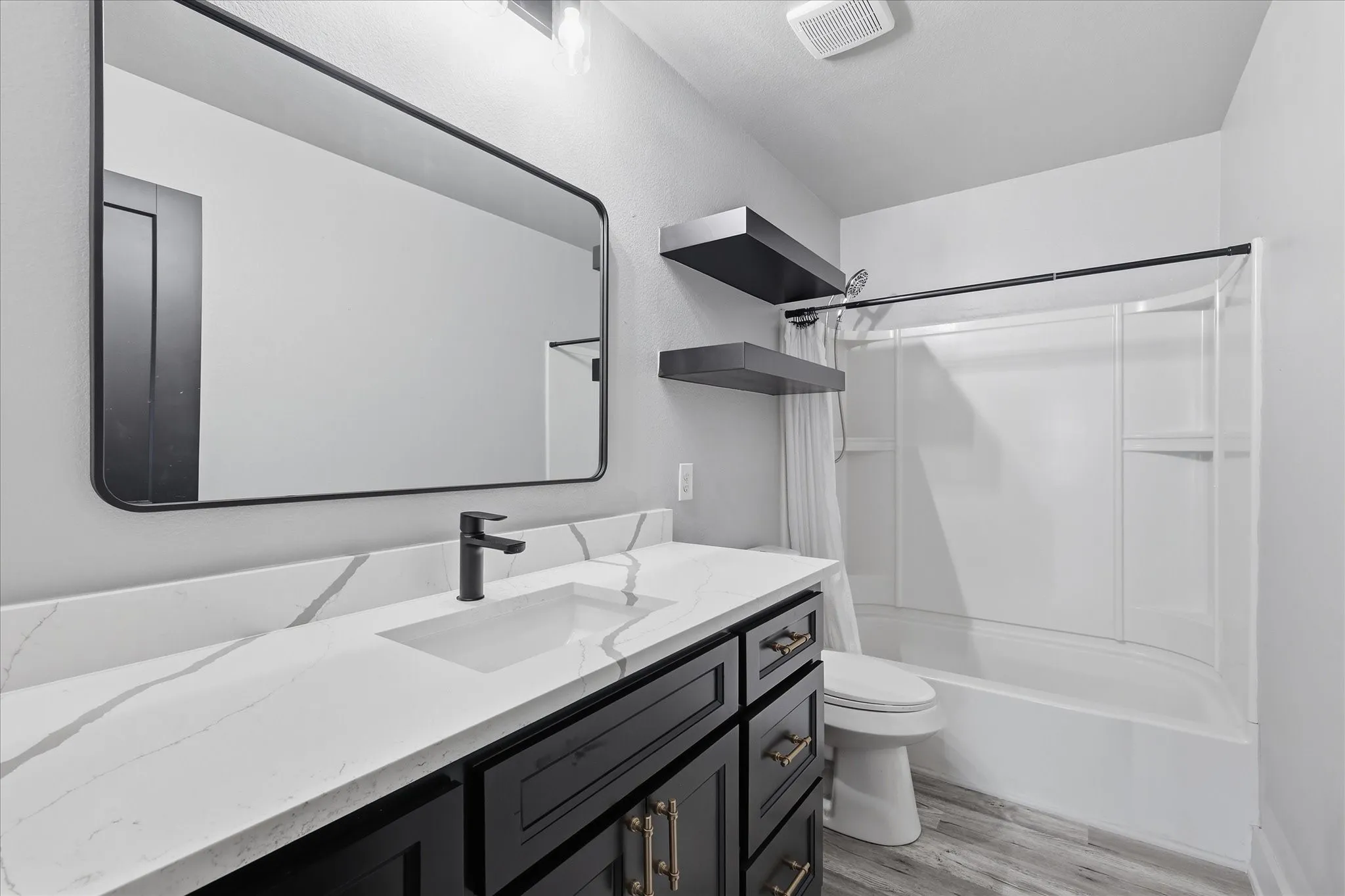 Single Family Residence For Sale in Tarrant County , 4216 Bridgestone Drive, Fort Worth, Texas 76123, 5 Bedroom, 3 Bathroom, 2 Garage spaces, 2,917 Sqft, built in 2012, mls#21270071, Real Estate Agent in Fort Worth, Homes For Sale in Tarrant county, Homes For Sale in Fort Worth, Realtor in Fort Worth Texas, Real Estate Brokerage Independent Realty Texas, Luminita Cordes Realtor