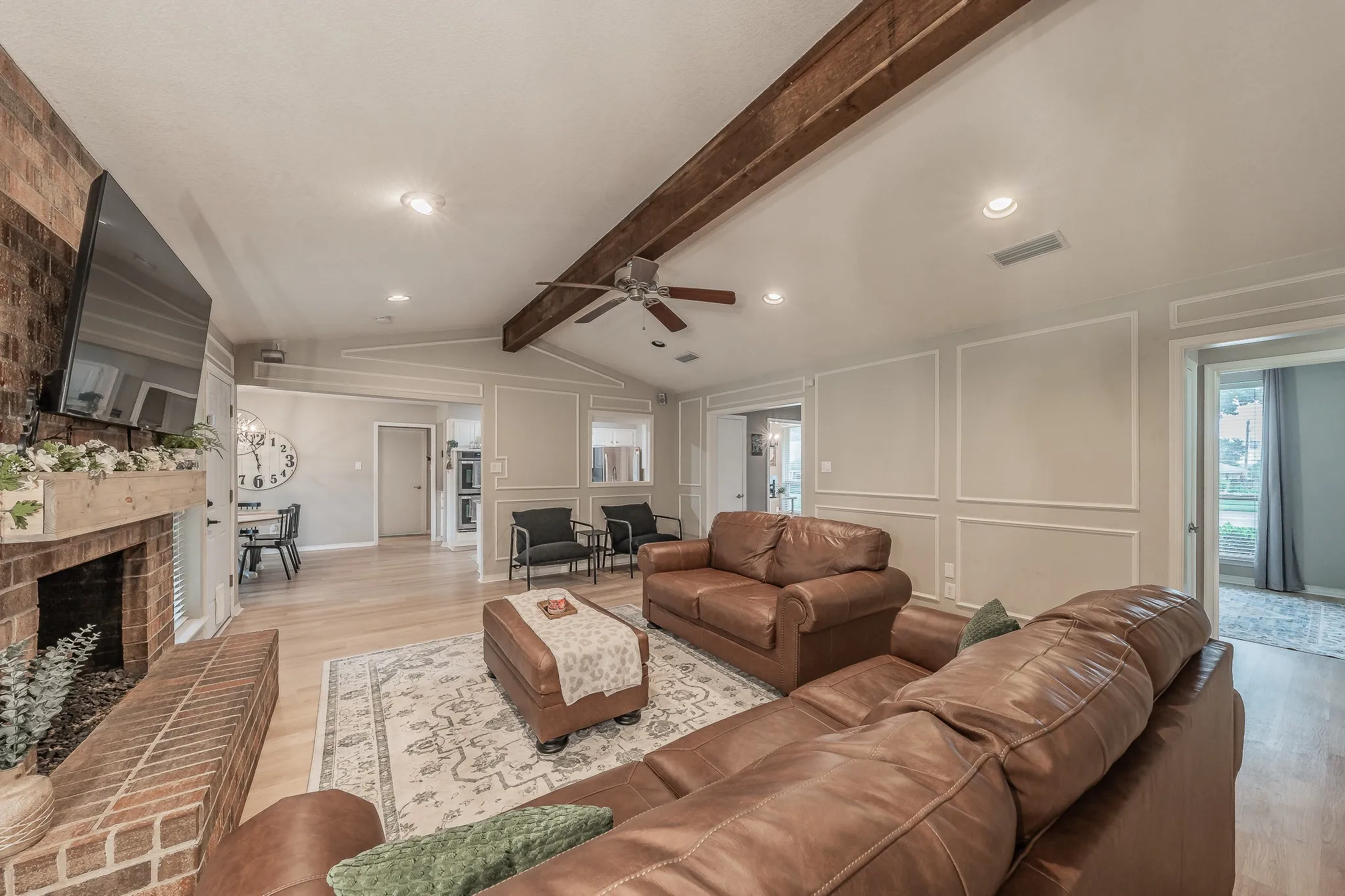 Single Family Residence For Sale in Tarrant County , 3416 Ainsworth Court, Arlington, Texas 76016, 4 Bedroom, 2 Bathroom, 2 Garage spaces, 2,019 Sqft, built in 1981, Price $400,000, mls#21321695, Real Estate Agent in Arlington, Homes For Sale in Tarrant county, Homes For Sale in Arlington, Realtor in Arlington Texas, Real Estate Brokerage Independent Realty Texas, Luminita Cordes Realtor