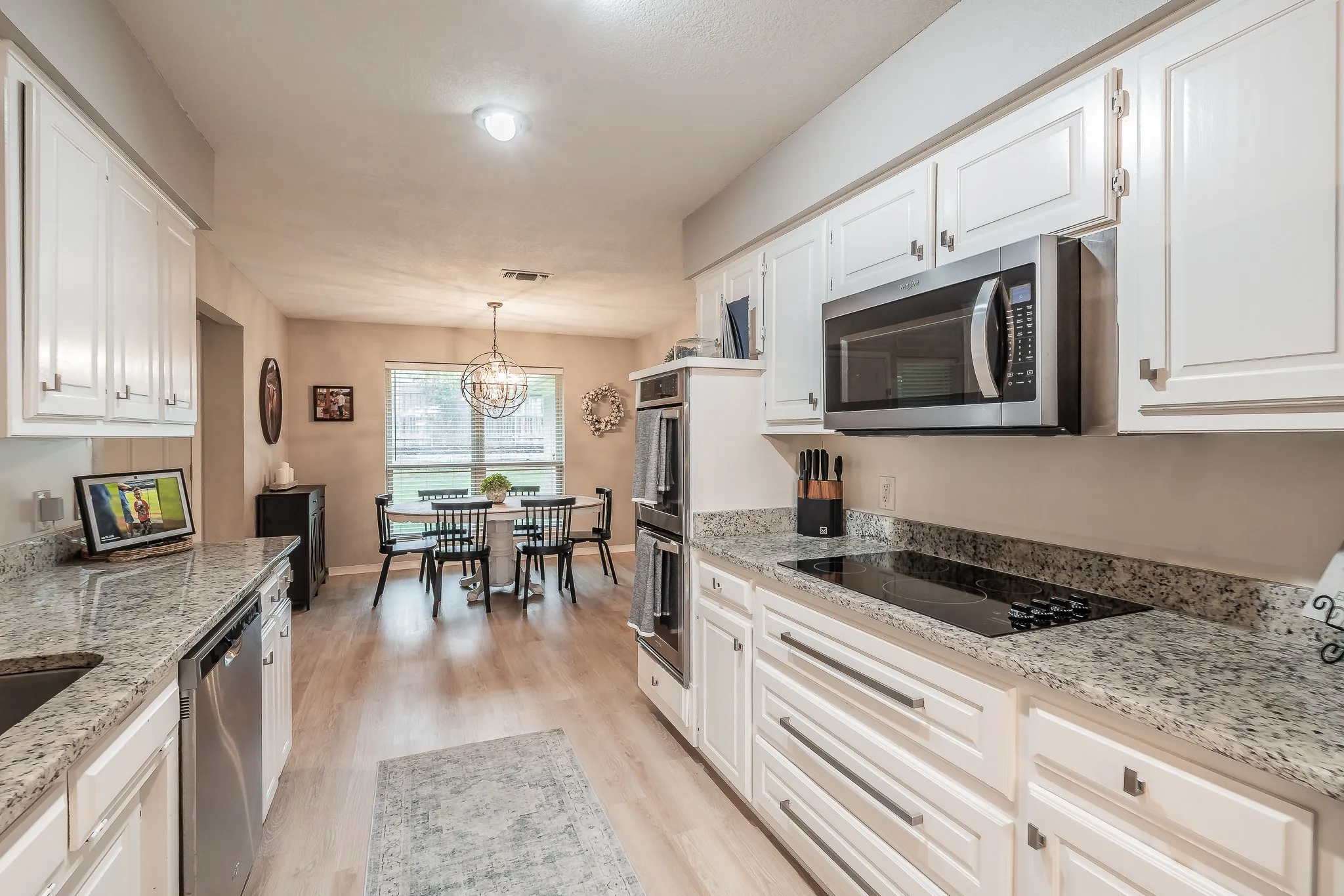 Single Family Residence For Sale in Tarrant County , 3416 Ainsworth Court, Arlington, Texas 76016, 4 Bedroom, 2 Bathroom, 2 Garage spaces, 2,019 Sqft, built in 1981, Price $400,000, mls#21321695, Real Estate Agent in Arlington, Homes For Sale in Tarrant county, Homes For Sale in Arlington, Realtor in Arlington Texas, Real Estate Brokerage Independent Realty Texas, Luminita Cordes Realtor