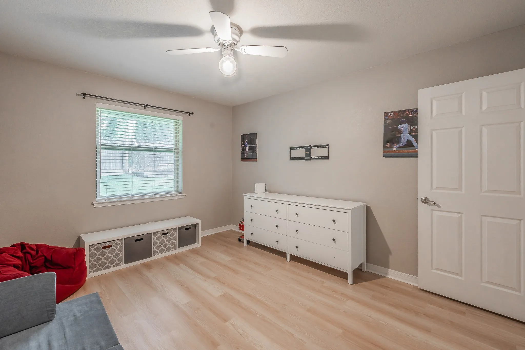 Single Family Residence For Sale in Tarrant County , 3416 Ainsworth Court, Arlington, Texas 76016, 4 Bedroom, 2 Bathroom, 2 Garage spaces, 2,019 Sqft, built in 1981, Price $400,000, mls#21321695, Real Estate Agent in Arlington, Homes For Sale in Tarrant county, Homes For Sale in Arlington, Realtor in Arlington Texas, Real Estate Brokerage Independent Realty Texas, Luminita Cordes Realtor