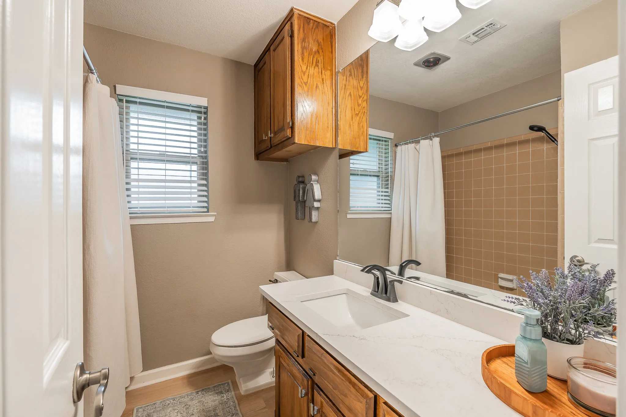 Single Family Residence For Sale in Tarrant County , 3416 Ainsworth Court, Arlington, Texas 76016, 4 Bedroom, 2 Bathroom, 2 Garage spaces, 2,019 Sqft, built in 1981, Price $400,000, mls#21321695, Real Estate Agent in Arlington, Homes For Sale in Tarrant county, Homes For Sale in Arlington, Realtor in Arlington Texas, Real Estate Brokerage Independent Realty Texas, Luminita Cordes Realtor