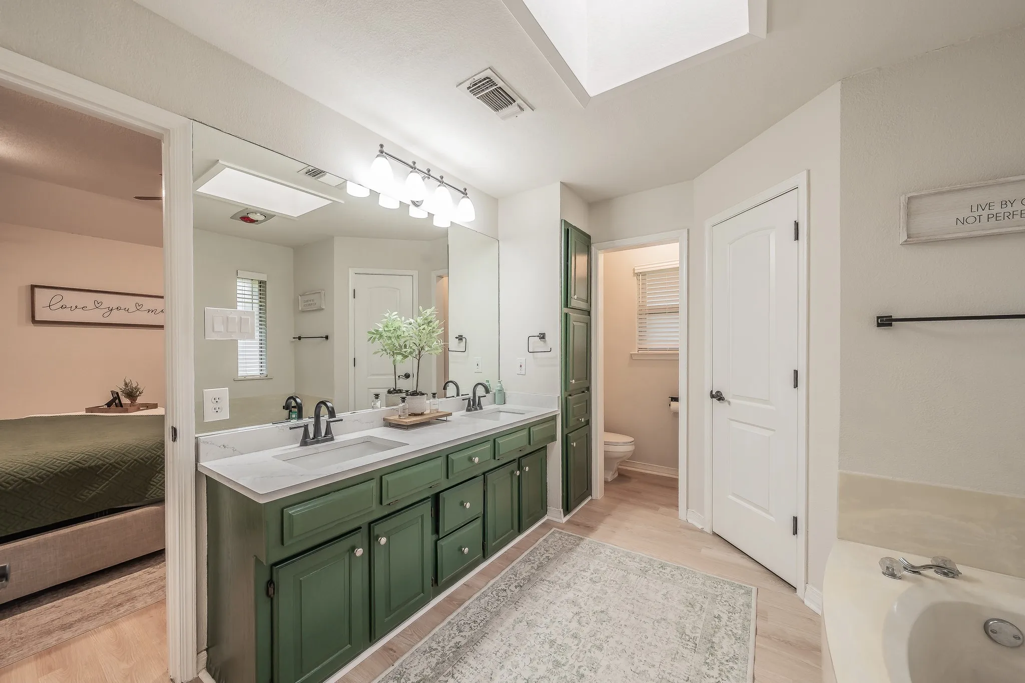 Single Family Residence For Sale in Tarrant County , 3416 Ainsworth Court, Arlington, Texas 76016, 4 Bedroom, 2 Bathroom, 2 Garage spaces, 2,019 Sqft, built in 1981, Price $400,000, mls#21321695, Real Estate Agent in Arlington, Homes For Sale in Tarrant county, Homes For Sale in Arlington, Realtor in Arlington Texas, Real Estate Brokerage Independent Realty Texas, Luminita Cordes Realtor