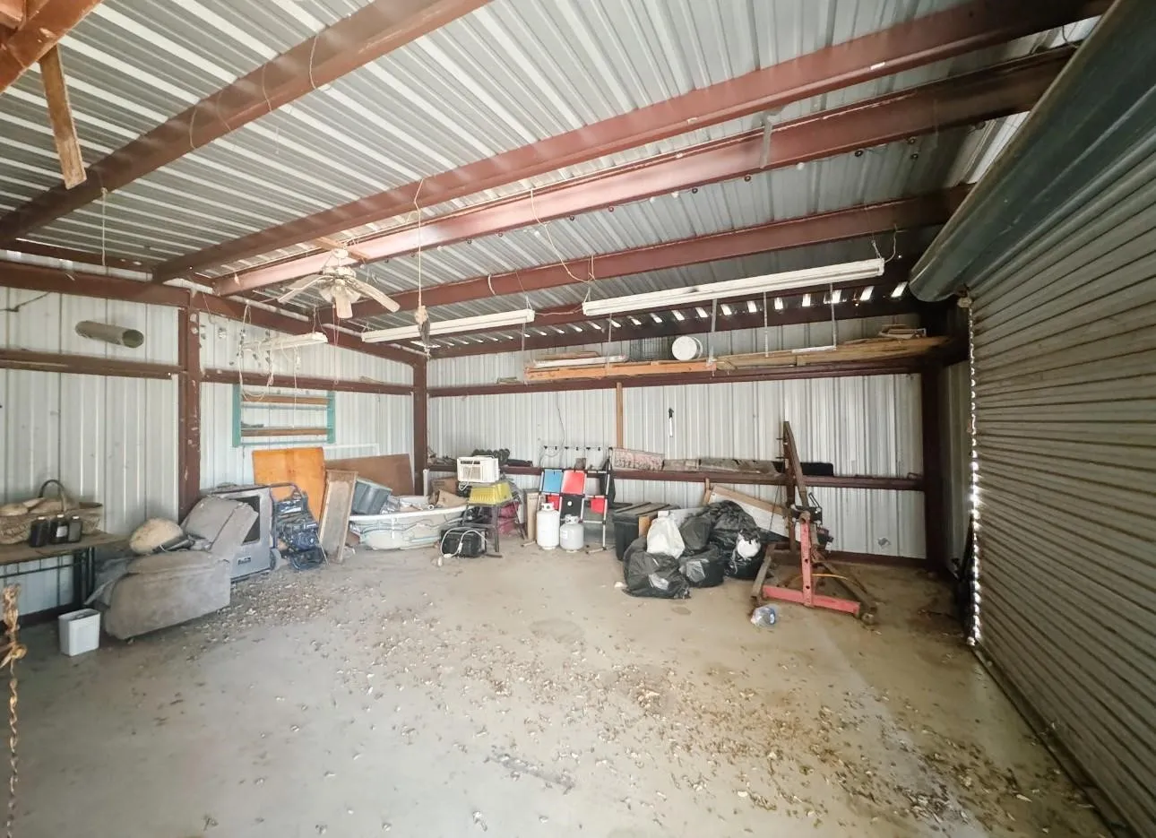 Single Family Residence For Sale in Brown County , 8073 County Road 604, Brownwood, Texas 76801, 3 Bedroom, 1 Bathroom, Garage spaces, 820 Sqft, built in 0, Price $75,000, mls#21321892, Real Estate Agent in Brownwood, Homes For Sale in Brown county, Homes For Sale in Brownwood, Realtor in Brownwood Texas, Real Estate Brokerage Independent Realty Texas, Luminita Cordes Realtor