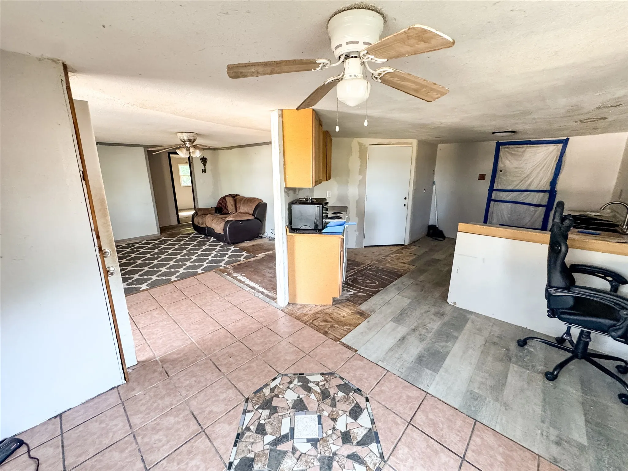 Single Family Residence For Sale in Brown County , 8073 County Road 604, Brownwood, Texas 76801, 3 Bedroom, 1 Bathroom, Garage spaces, 820 Sqft, built in 0, Price $75,000, mls#21321892, Real Estate Agent in Brownwood, Homes For Sale in Brown county, Homes For Sale in Brownwood, Realtor in Brownwood Texas, Real Estate Brokerage Independent Realty Texas, Luminita Cordes Realtor
