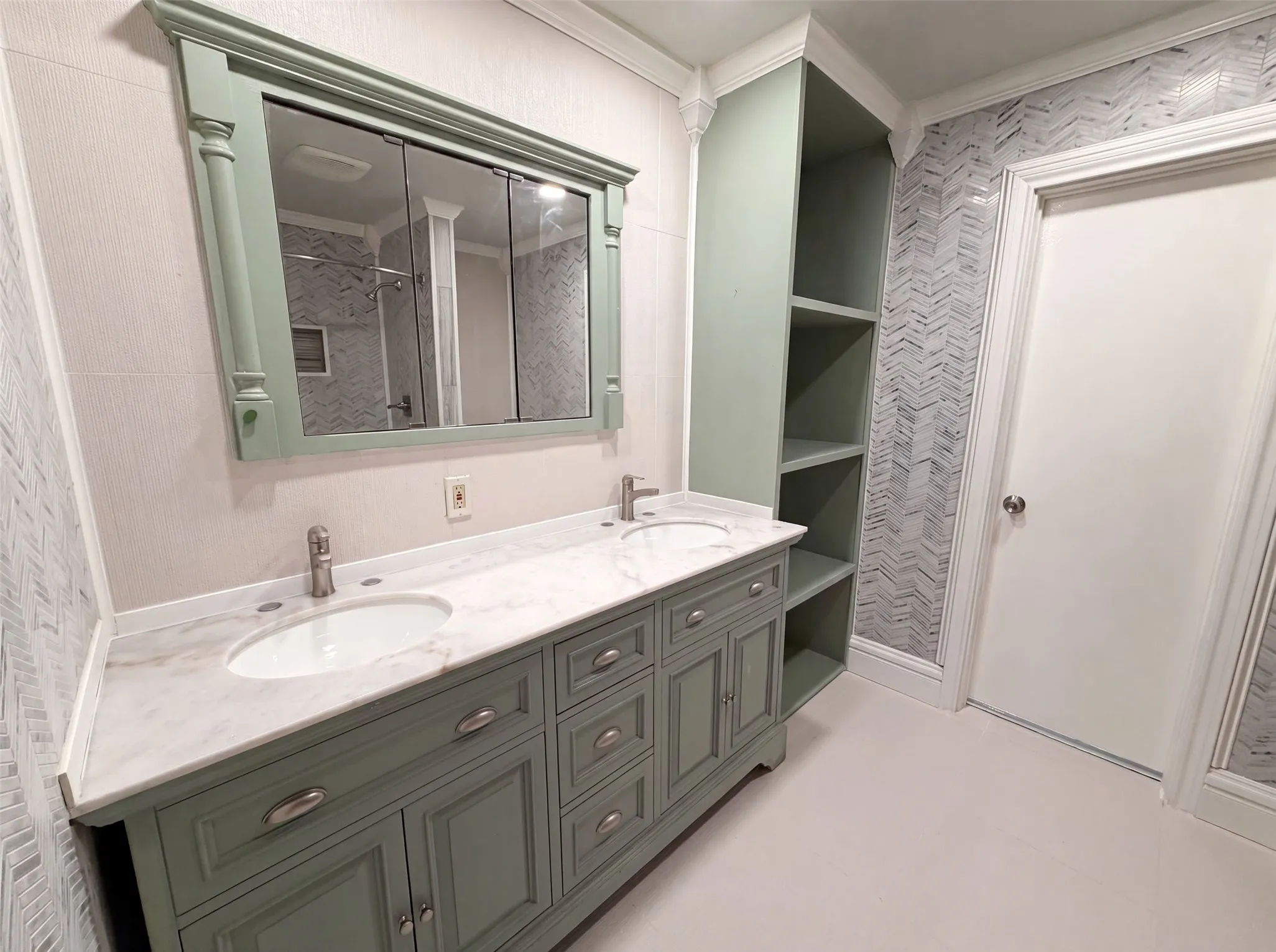 Single Family Residence For Sale in Dallas County , 3423 Willow Crest Lane, Dallas, Texas 75233, 4 Bedroom, 3 Bathroom, 2 Garage spaces, 2,689 Sqft, built in 1965, mls#21322147, Real Estate Agent in Dallas, Homes For Sale in Dallas county, Homes For Sale in Dallas, Realtor in Dallas Texas, Real Estate Brokerage Independent Realty Texas, Luminita Cordes Realtor