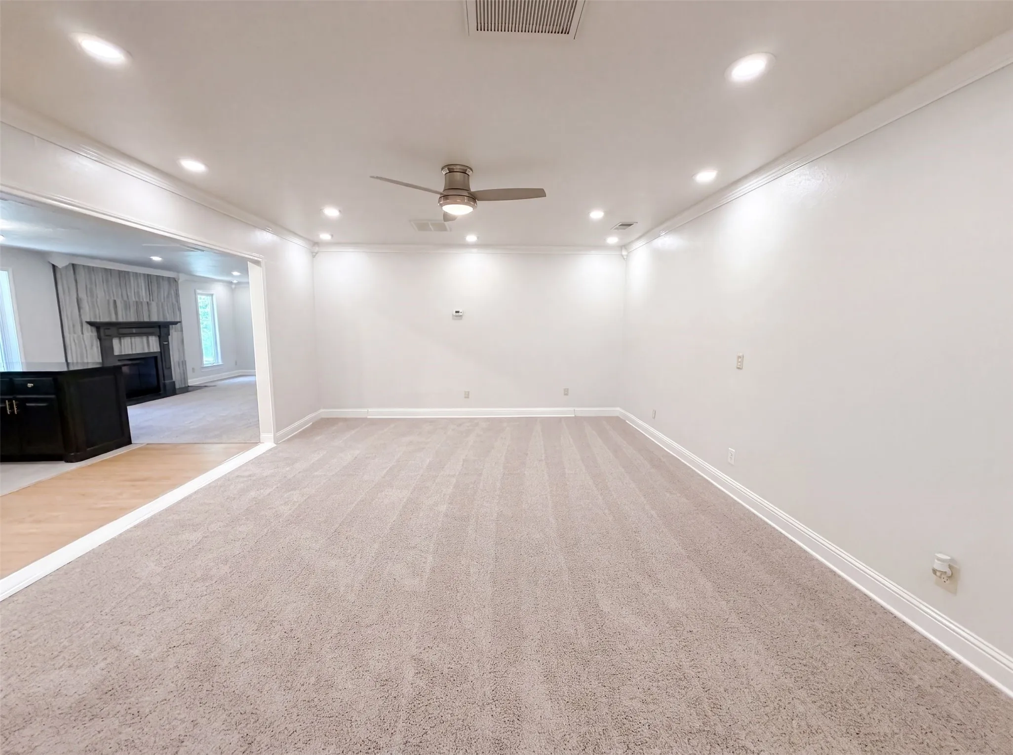 Single Family Residence For Sale in Dallas County , 3423 Willow Crest Lane, Dallas, Texas 75233, 4 Bedroom, 3 Bathroom, 2 Garage spaces, 2,689 Sqft, built in 1965, mls#21322147, Real Estate Agent in Dallas, Homes For Sale in Dallas county, Homes For Sale in Dallas, Realtor in Dallas Texas, Real Estate Brokerage Independent Realty Texas, Luminita Cordes Realtor