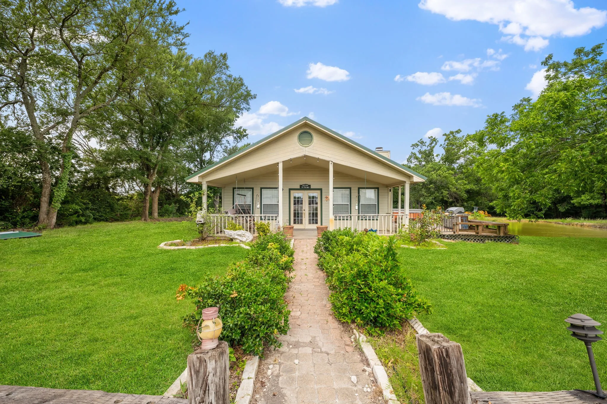 Single Family Residence For Sale in Grayson County , 27809 W US Highway 82, Sherman, Texas 75092, 3 Bedrooms, 3 Bathrooms, Garage spaces, 4,844 Sqft, built in 2023, Price $2,500,000, mls#21310942, Real Estate Agent in Sherman, Homes For Sale in Grayson county, Homes For Sale in Sherman, Realtor in Sherman Texas, Real Estate Brokerage Independent Realty Texas, Luminita Cordes Realtor