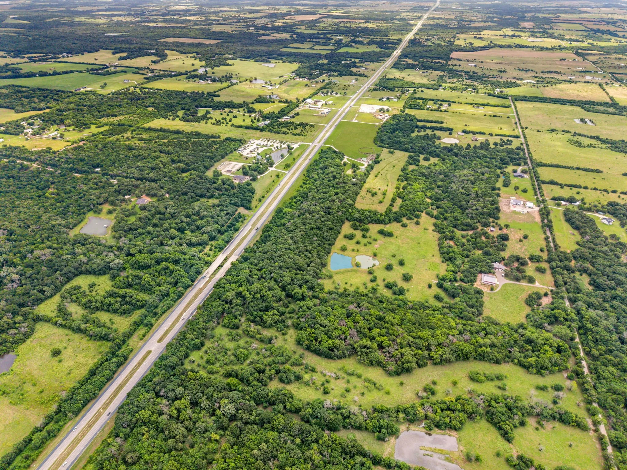 Single Family Residence For Sale in Grayson County , 27809 W US Highway 82, Sherman, Texas 75092, 3 Bedrooms, 3 Bathrooms, Garage spaces, 4,844 Sqft, built in 2023, Price $2,500,000, mls#21310942, Real Estate Agent in Sherman, Homes For Sale in Grayson county, Homes For Sale in Sherman, Realtor in Sherman Texas, Real Estate Brokerage Independent Realty Texas, Luminita Cordes Realtor