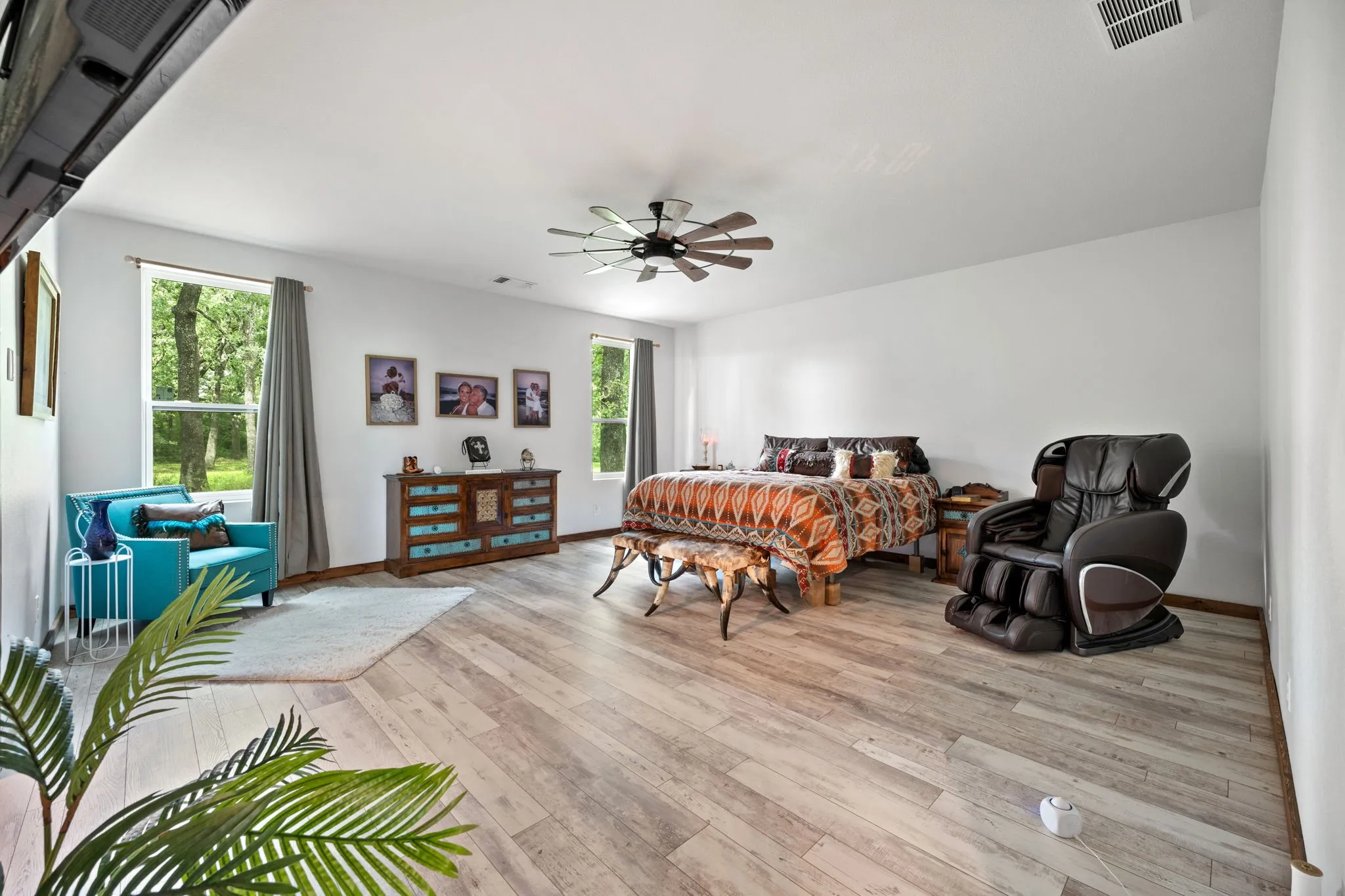 Single Family Residence For Sale in Grayson County , 27809 W US Highway 82, Sherman, Texas 75092, 3 Bedrooms, 3 Bathrooms, Garage spaces, 4,844 Sqft, built in 2023, Price $2,500,000, mls#21310942, Real Estate Agent in Sherman, Homes For Sale in Grayson county, Homes For Sale in Sherman, Realtor in Sherman Texas, Real Estate Brokerage Independent Realty Texas, Luminita Cordes Realtor