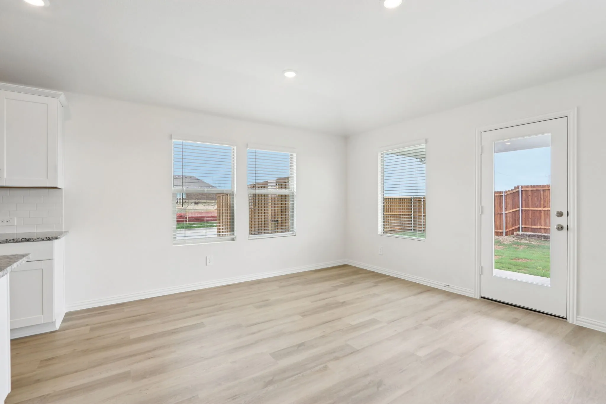  Photo is not of the actual home, but is an inspirational photo of builder’s model home and may depict options, furnishings, and/or decorator features that are not included.
