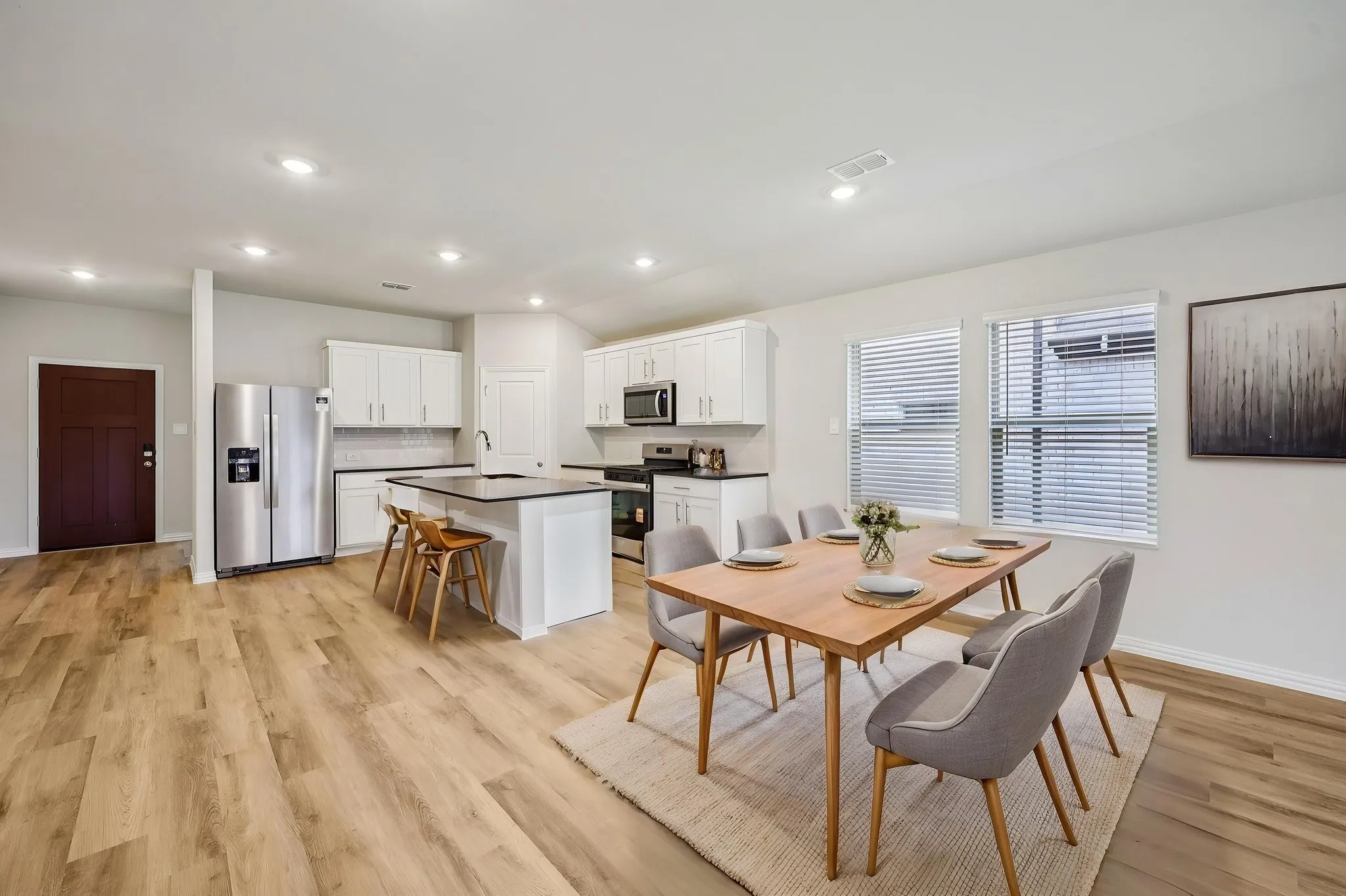 Photo is not of the actual home, but is an inspirational photo of builder’s model home and may depict options, furnishings, and/or decorator features that are not included.
