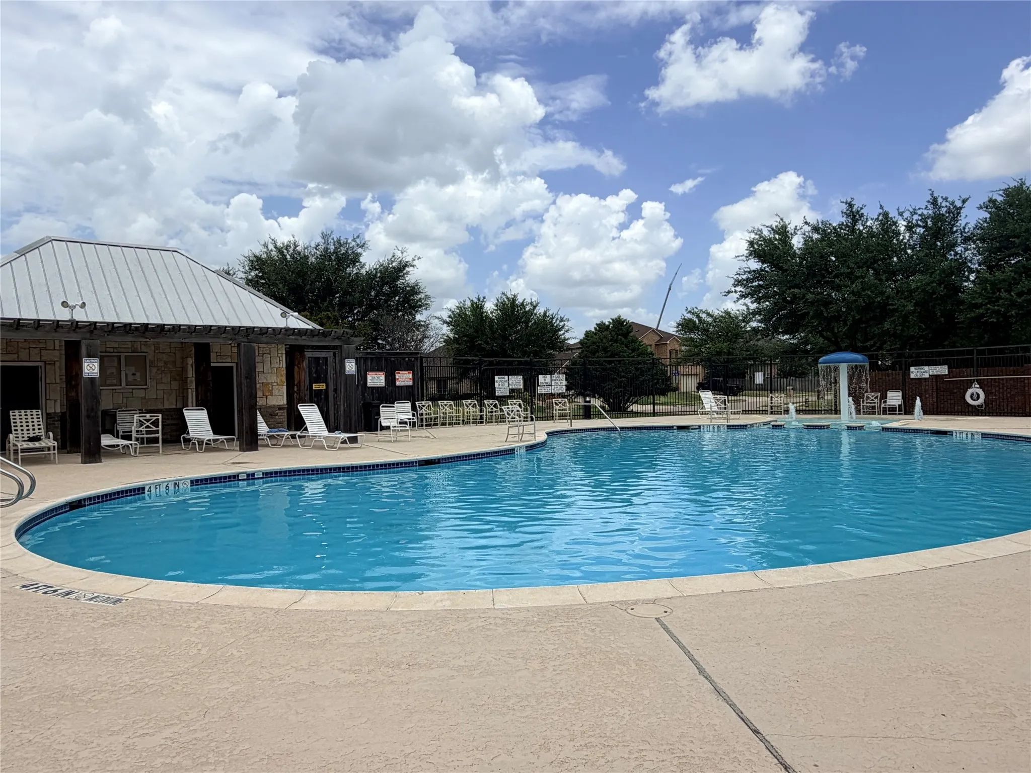 Single Family Residence For Rent in Tarrant County , 1716 Deer Crossing Drive, Arlington, Texas 76002, 3 Bedroom, 3 Bathroom, 2 Garage spaces, 2,417 Sqft, built in 2008, mls#21322138, Real Estate Agent in Arlington, Homes For Rent in Tarrant county, Homes For Rent in Arlington, Realtor in Arlington Texas, Real Estate Brokerage Independent Realty Texas, Luminita Cordes Realtor
