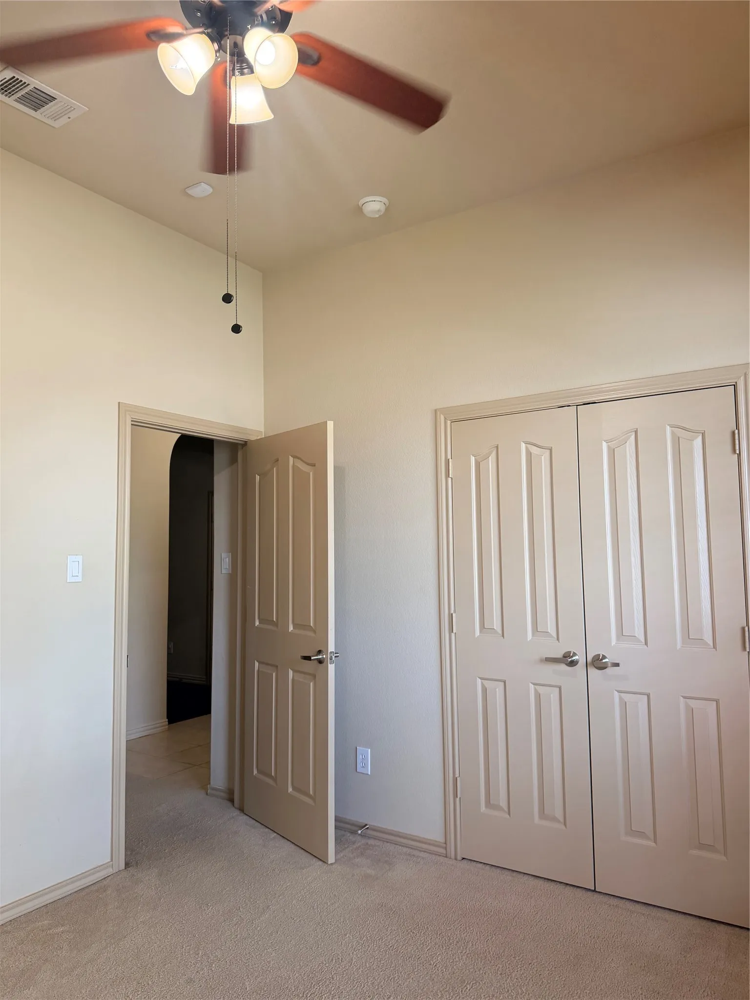 Single Family Residence For Rent in Tarrant County , 1716 Deer Crossing Drive, Arlington, Texas 76002, 3 Bedroom, 3 Bathroom, 2 Garage spaces, 2,417 Sqft, built in 2008, mls#21322138, Real Estate Agent in Arlington, Homes For Rent in Tarrant county, Homes For Rent in Arlington, Realtor in Arlington Texas, Real Estate Brokerage Independent Realty Texas, Luminita Cordes Realtor