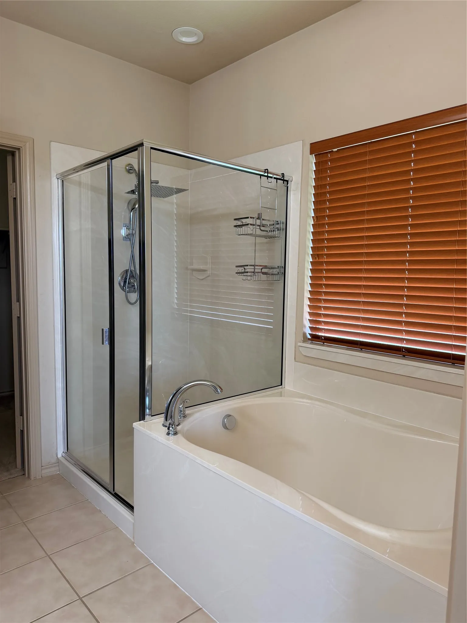 Single Family Residence For Rent in Tarrant County , 1716 Deer Crossing Drive, Arlington, Texas 76002, 3 Bedroom, 3 Bathroom, 2 Garage spaces, 2,417 Sqft, built in 2008, mls#21322138, Real Estate Agent in Arlington, Homes For Rent in Tarrant county, Homes For Rent in Arlington, Realtor in Arlington Texas, Real Estate Brokerage Independent Realty Texas, Luminita Cordes Realtor