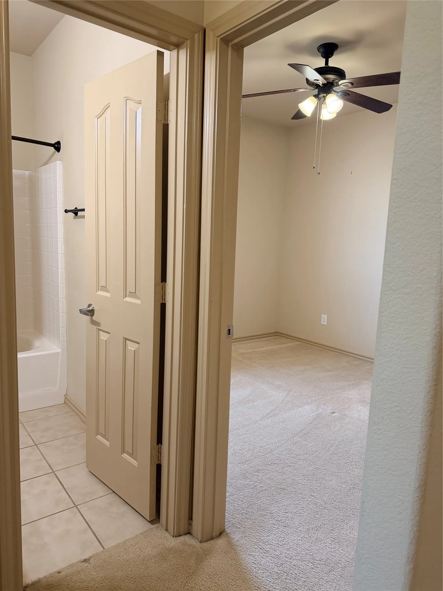 Single Family Residence For Rent in Tarrant County , 1716 Deer Crossing Drive, Arlington, Texas 76002, 3 Bedroom, 3 Bathroom, 2 Garage spaces, 2,417 Sqft, built in 2008, mls#21322138, Real Estate Agent in Arlington, Homes For Rent in Tarrant county, Homes For Rent in Arlington, Realtor in Arlington Texas, Real Estate Brokerage Independent Realty Texas, Luminita Cordes Realtor