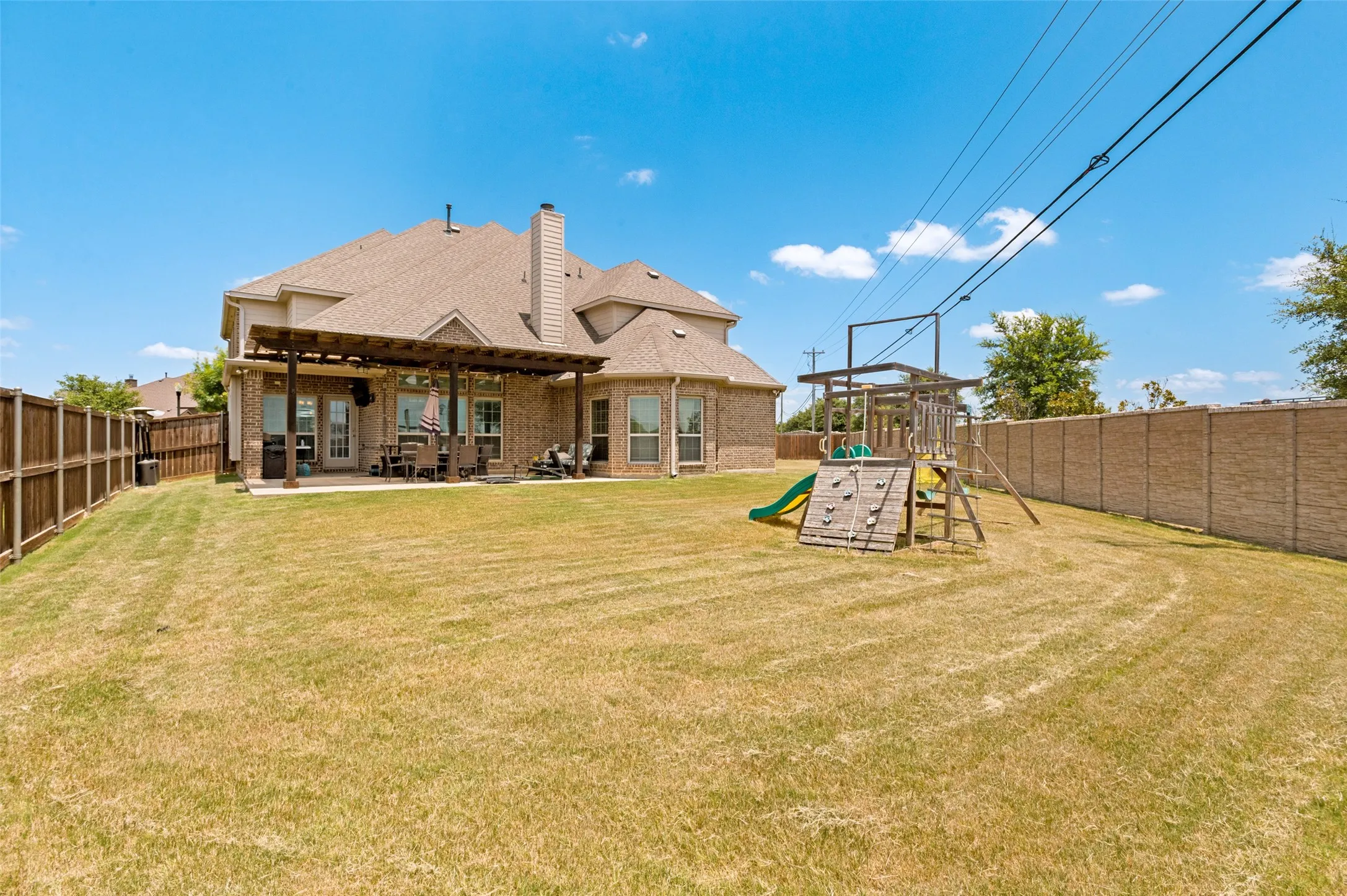 Single Family Residence For Sale in Ellis County , 3022 Le Manns Street, Midlothian, Texas 76065, 5 Bedroom, 4 Bathroom, 3 Garage spaces, 4,177 Sqft, built in 2016, mls#21322155, Real Estate Agent in Midlothian, Homes For Sale in Ellis county, Homes For Sale in Midlothian, Realtor in Midlothian Texas, Real Estate Brokerage Independent Realty Texas, Luminita Cordes Realtor