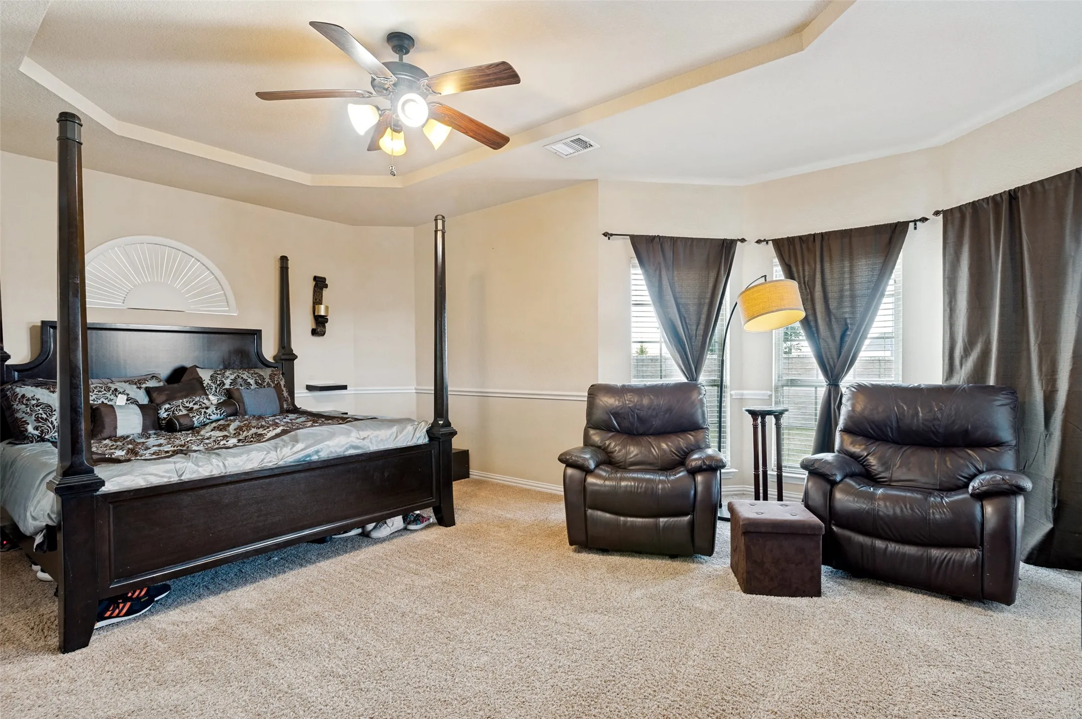 Single Family Residence For Sale in Ellis County , 3022 Le Manns Street, Midlothian, Texas 76065, 5 Bedroom, 4 Bathroom, 3 Garage spaces, 4,177 Sqft, built in 2016, mls#21322155, Real Estate Agent in Midlothian, Homes For Sale in Ellis county, Homes For Sale in Midlothian, Realtor in Midlothian Texas, Real Estate Brokerage Independent Realty Texas, Luminita Cordes Realtor