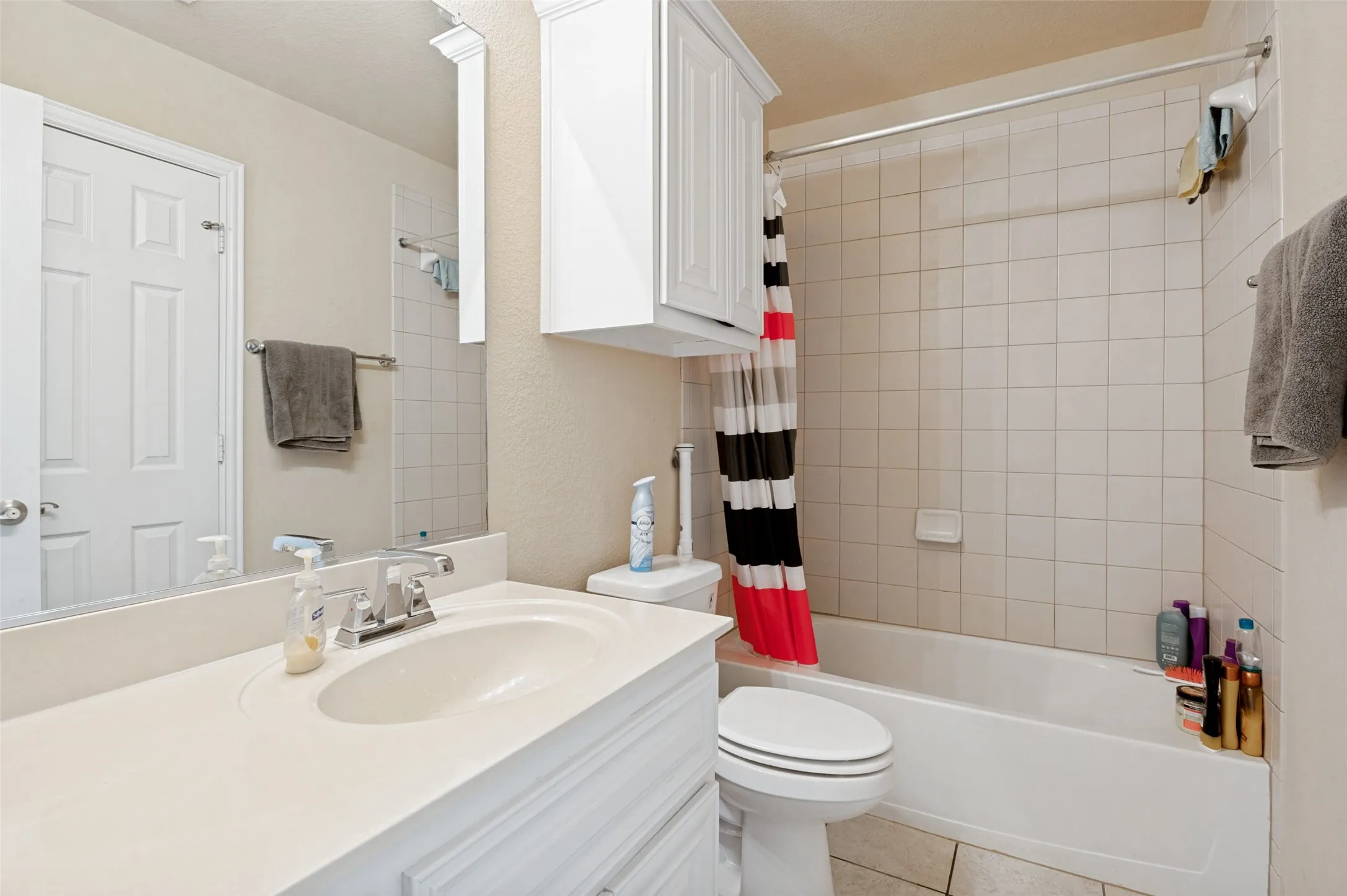 Single Family Residence For Sale in Ellis County , 3022 Le Manns Street, Midlothian, Texas 76065, 5 Bedroom, 4 Bathroom, 3 Garage spaces, 4,177 Sqft, built in 2016, mls#21322155, Real Estate Agent in Midlothian, Homes For Sale in Ellis county, Homes For Sale in Midlothian, Realtor in Midlothian Texas, Real Estate Brokerage Independent Realty Texas, Luminita Cordes Realtor