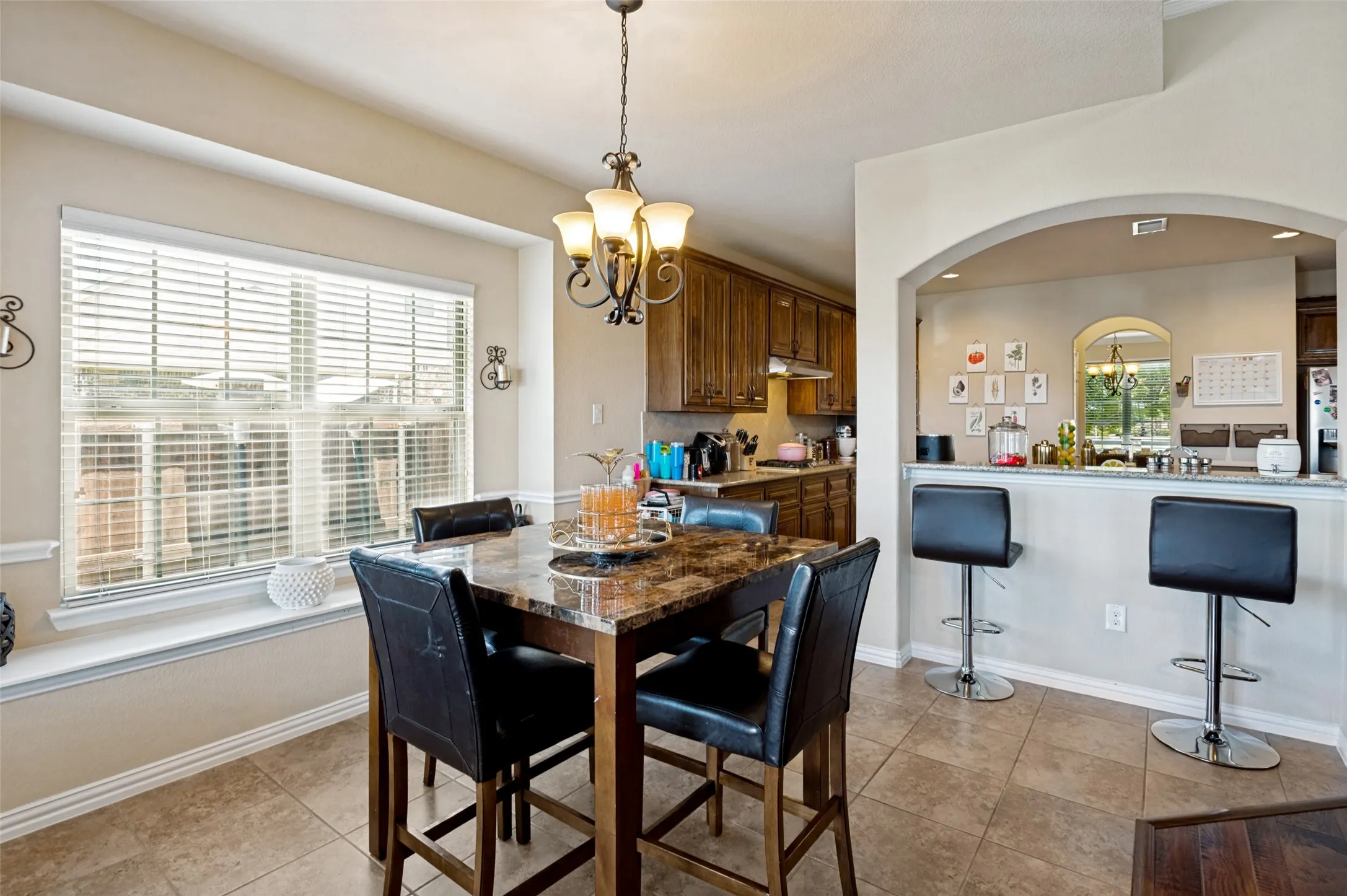 Single Family Residence For Sale in Ellis County , 3022 Le Manns Street, Midlothian, Texas 76065, 5 Bedroom, 4 Bathroom, 3 Garage spaces, 4,177 Sqft, built in 2016, mls#21322155, Real Estate Agent in Midlothian, Homes For Sale in Ellis county, Homes For Sale in Midlothian, Realtor in Midlothian Texas, Real Estate Brokerage Independent Realty Texas, Luminita Cordes Realtor