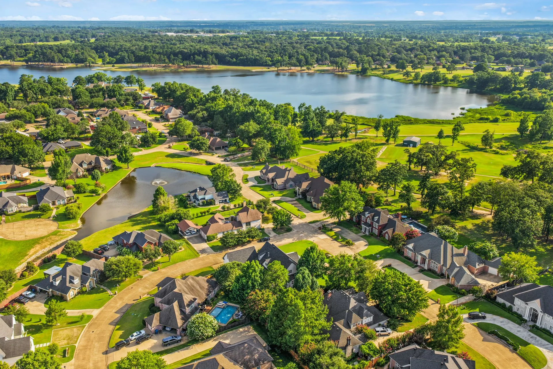Single Family Residence For Sale in Titus County , 507 Greenhill Park Avenue, Mt Pleasant, Texas 75455, 4 Bedroom, 5 Bathroom, 2 Garage spaces, 5,248 Sqft, built in 1996, mls#21318691, Real Estate Agent in Mt Pleasant, Homes For Sale in Titus county, Homes For Sale in Mt Pleasant, Realtor in Mt Pleasant Texas, Real Estate Brokerage Independent Realty Texas, Luminita Cordes Realtor