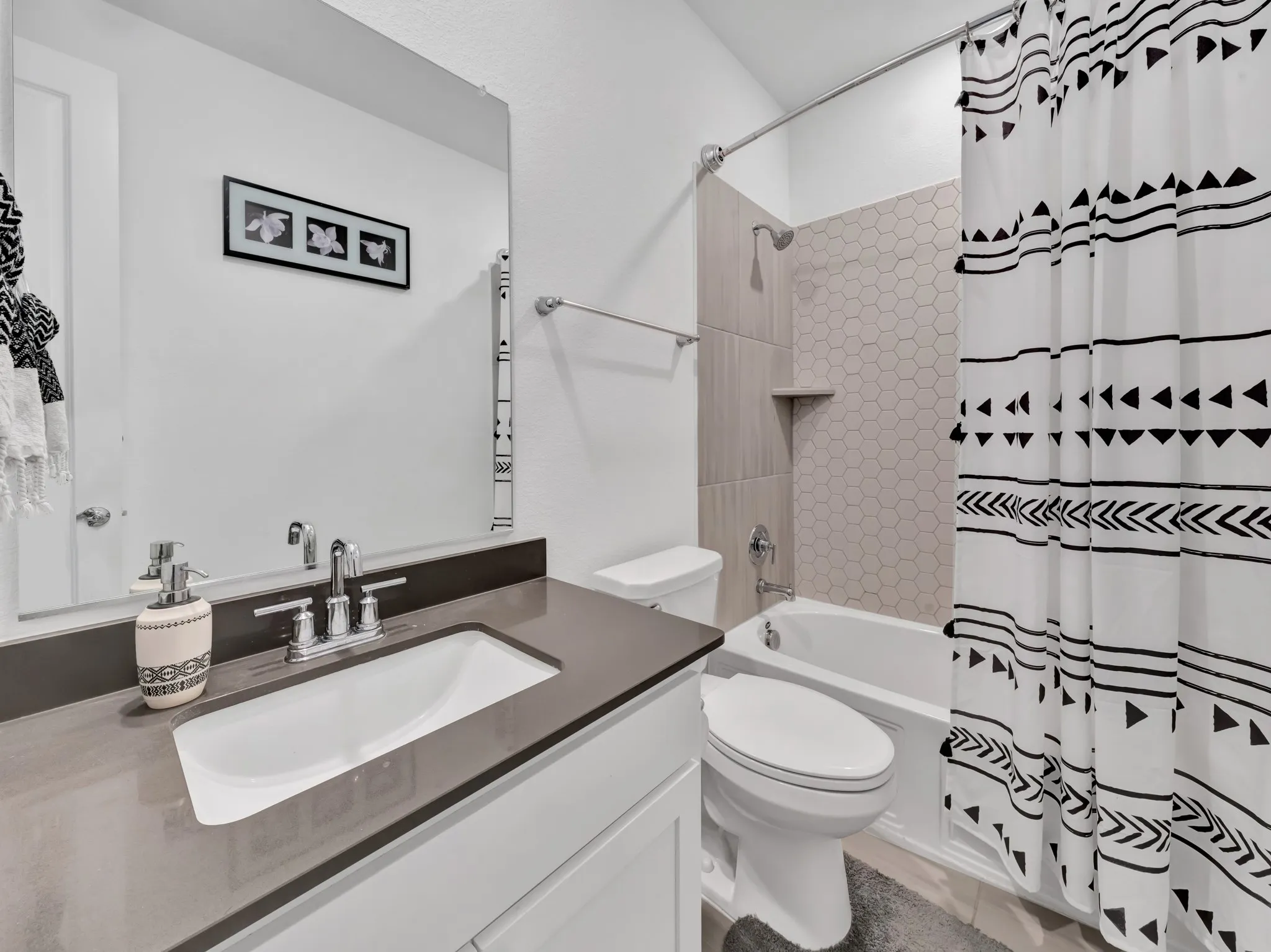 Single Family Residence For Rent in Denton County , 306 Dove Falls Drive, Argyle, Texas 76226, 3 Bedroom, 3 Bathroom, 2 Garage spaces, 2,736 Sqft, built in 2022, mls#21322175, Real Estate Agent in Argyle, Homes For Rent in Denton county, Homes For Rent in Argyle, Realtor in Argyle Texas, Real Estate Brokerage Independent Realty Texas, Luminita Cordes Realtor