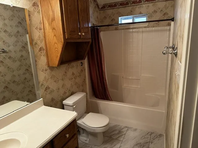 Single Family Residence For Sale in Mc Lennan County , 600 Durango Circle, Hewitt, Texas 76643, 3 Bedroom, 2 Bathroom, 2 Garage spaces, 1,828 Sqft, built in 2000, mls#21230376, Real Estate Agent in Hewitt, Homes For Sale in Mc Lennan county, Homes For Sale in Hewitt, Realtor in Hewitt Texas, Real Estate Brokerage Independent Realty Texas, Luminita Cordes Realtor