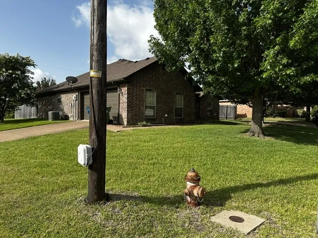 Single Family Residence For Sale in Mc Lennan County , 600 Durango Circle, Hewitt, Texas 76643, 3 Bedroom, 2 Bathroom, 2 Garage spaces, 1,828 Sqft, built in 2000, mls#21230376, Real Estate Agent in Hewitt, Homes For Sale in Mc Lennan county, Homes For Sale in Hewitt, Realtor in Hewitt Texas, Real Estate Brokerage Independent Realty Texas, Luminita Cordes Realtor