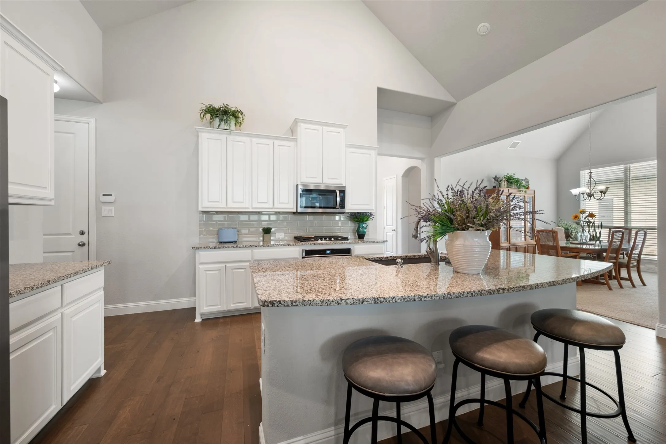 Single Family Residence For Sale in Tarrant County , 1921 Middleton Drive, Mansfield, Texas 76063, 4 Bedroom, 3 Bathroom, 2 Garage spaces, 2,921 Sqft, built in 2019, mls#21138456, Real Estate Agent in Mansfield, Homes For Sale in Tarrant county, Homes For Sale in Mansfield, Realtor in Mansfield Texas, Real Estate Brokerage Independent Realty Texas, Luminita Cordes Realtor