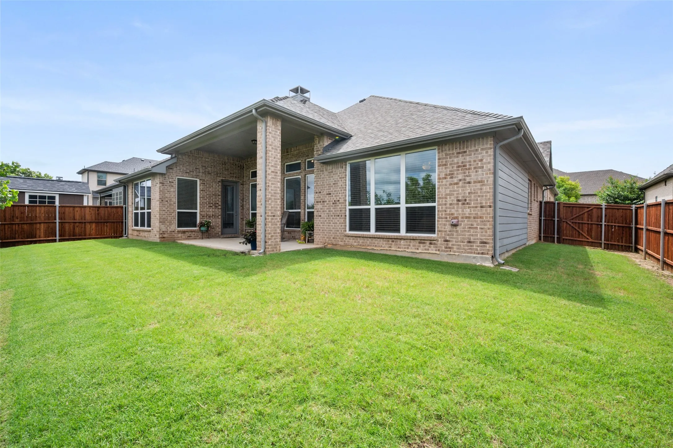 Single Family Residence For Sale in Tarrant County , 1921 Middleton Drive, Mansfield, Texas 76063, 4 Bedroom, 3 Bathroom, 2 Garage spaces, 2,921 Sqft, built in 2019, mls#21138456, Real Estate Agent in Mansfield, Homes For Sale in Tarrant county, Homes For Sale in Mansfield, Realtor in Mansfield Texas, Real Estate Brokerage Independent Realty Texas, Luminita Cordes Realtor