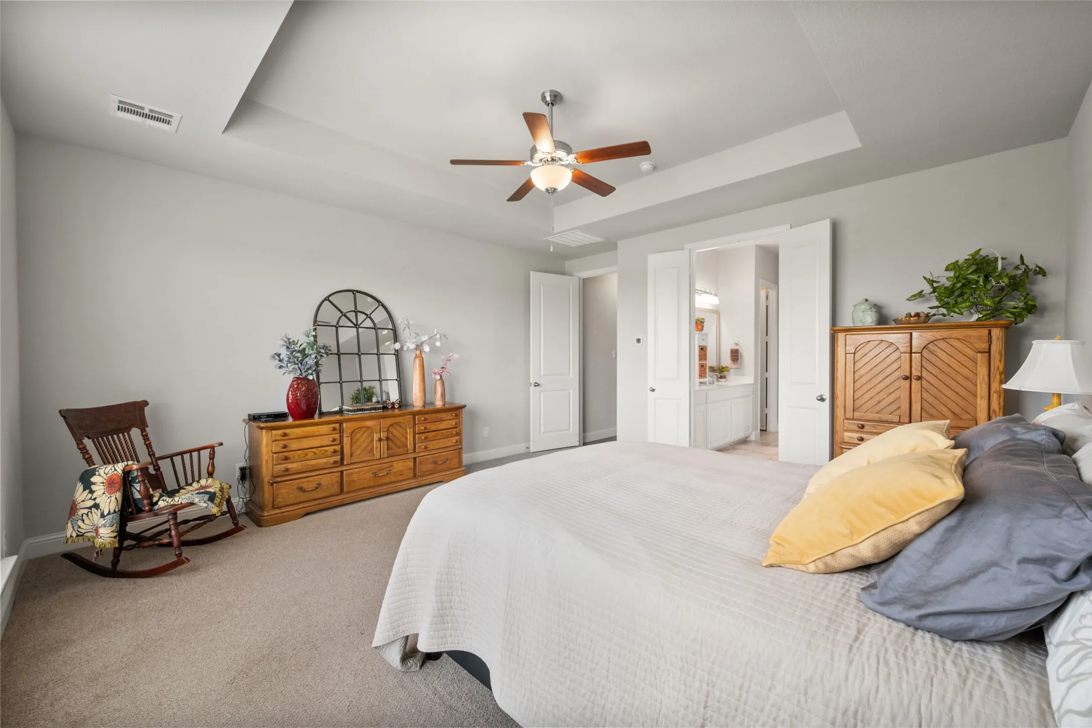 Single Family Residence For Sale in Tarrant County , 1921 Middleton Drive, Mansfield, Texas 76063, 4 Bedroom, 3 Bathroom, 2 Garage spaces, 2,921 Sqft, built in 2019, mls#21138456, Real Estate Agent in Mansfield, Homes For Sale in Tarrant county, Homes For Sale in Mansfield, Realtor in Mansfield Texas, Real Estate Brokerage Independent Realty Texas, Luminita Cordes Realtor