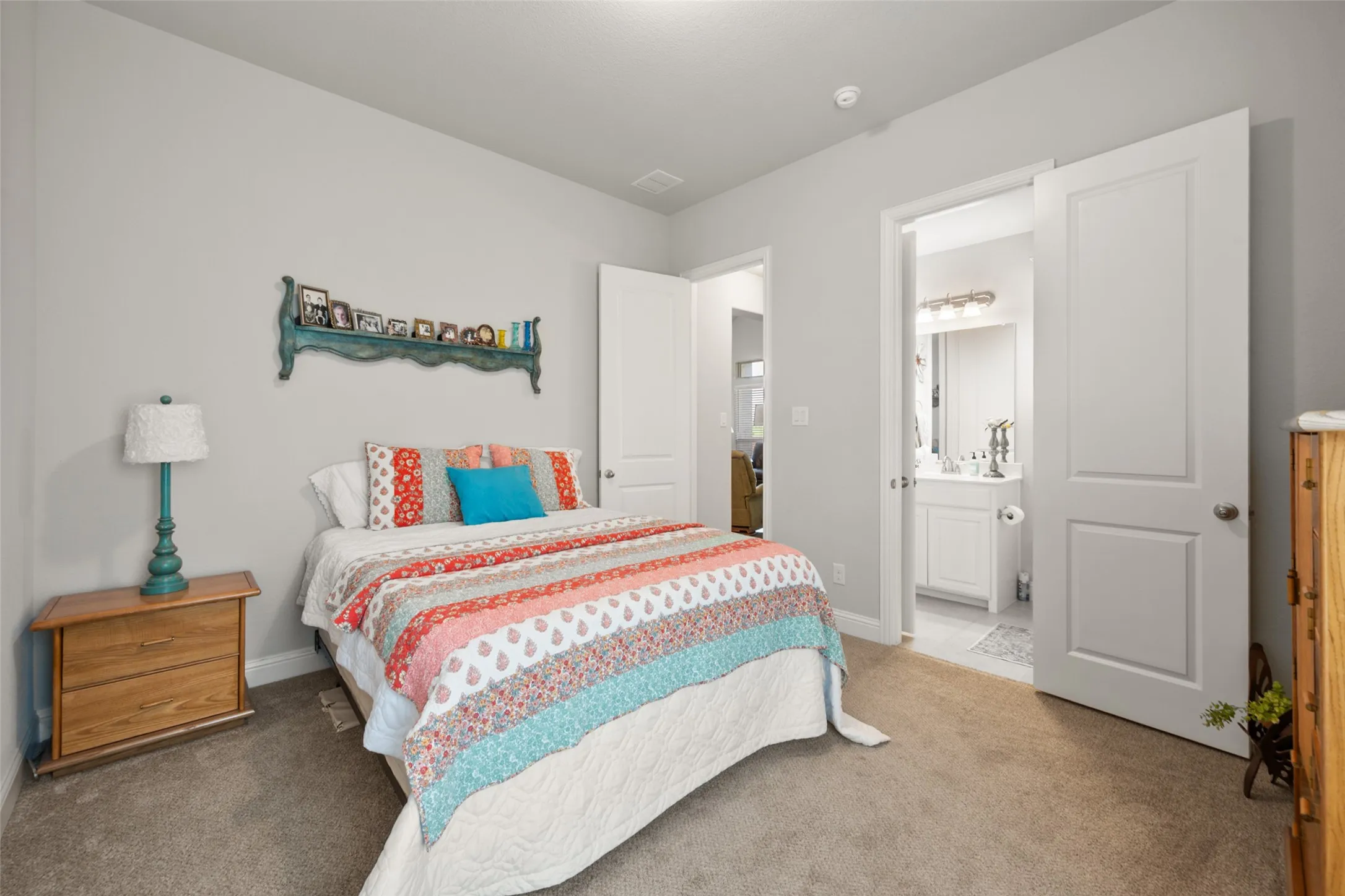 Single Family Residence For Sale in Tarrant County , 1921 Middleton Drive, Mansfield, Texas 76063, 4 Bedroom, 3 Bathroom, 2 Garage spaces, 2,921 Sqft, built in 2019, mls#21138456, Real Estate Agent in Mansfield, Homes For Sale in Tarrant county, Homes For Sale in Mansfield, Realtor in Mansfield Texas, Real Estate Brokerage Independent Realty Texas, Luminita Cordes Realtor