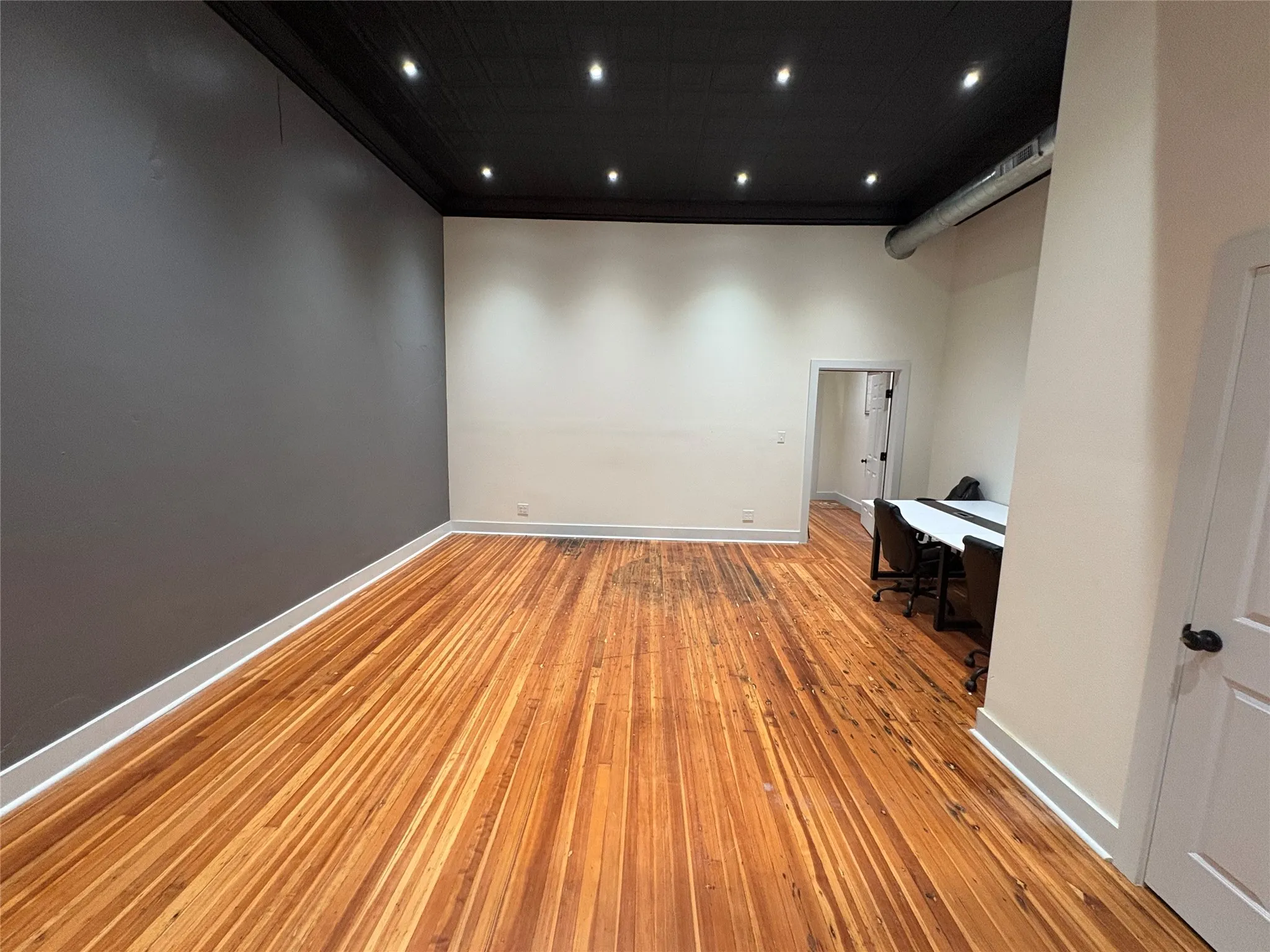 Office For Rent in Grayson County , 112 N Travis Street, Sherman, Texas 75090, 0, 0, Garage spaces, 0 Sqft, built in 1880, mls#21322154, Real Estate Agent in Sherman, Homes For Rent in Grayson county, Homes For Rent in Sherman, Realtor in Sherman Texas, Real Estate Brokerage Independent Realty Texas, Luminita Cordes Realtor
