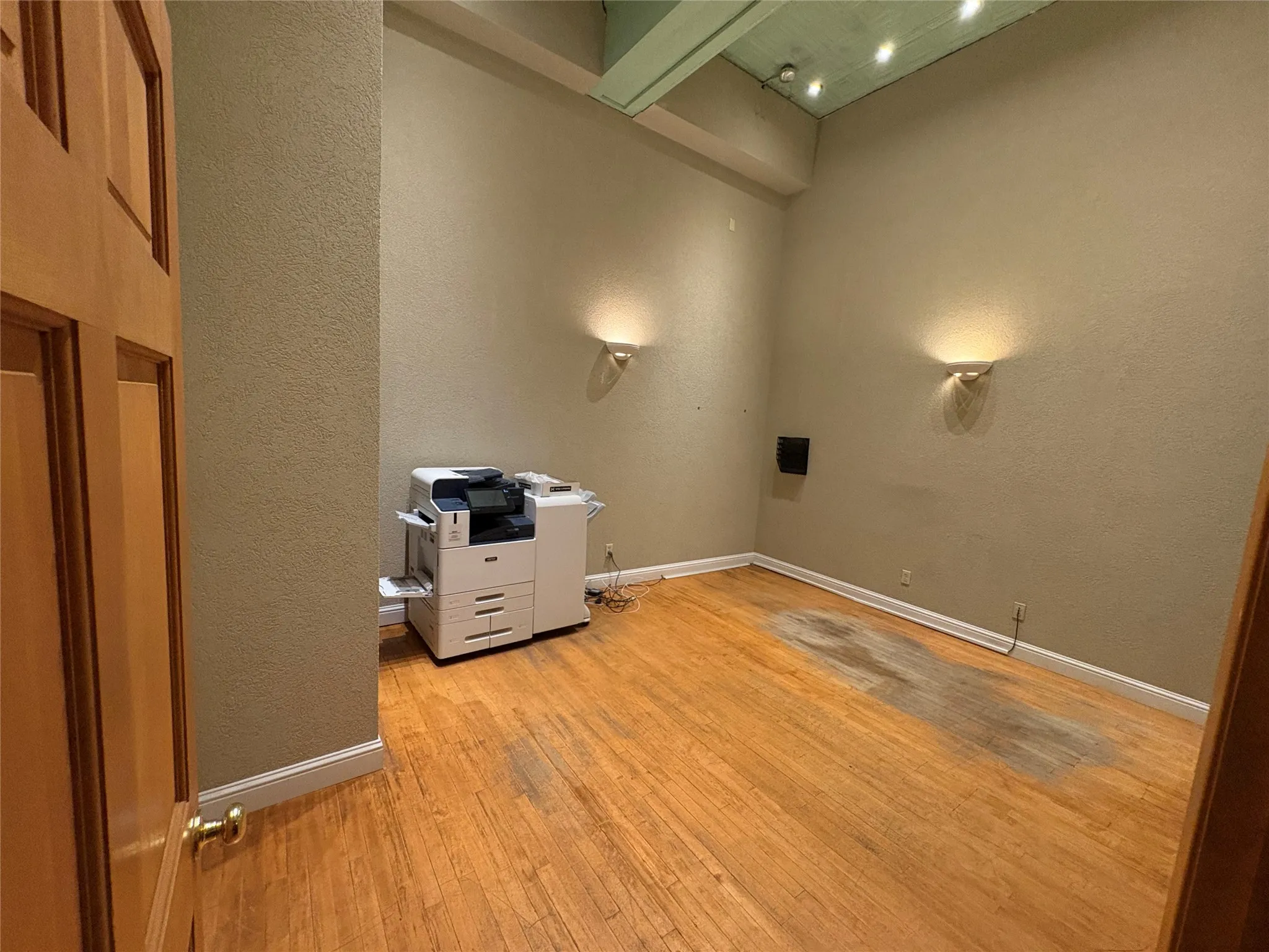 Office For Rent in Grayson County , 112 N Travis Street, Sherman, Texas 75090, 0, 0, Garage spaces, 0 Sqft, built in 1880, mls#21322154, Real Estate Agent in Sherman, Homes For Rent in Grayson county, Homes For Rent in Sherman, Realtor in Sherman Texas, Real Estate Brokerage Independent Realty Texas, Luminita Cordes Realtor