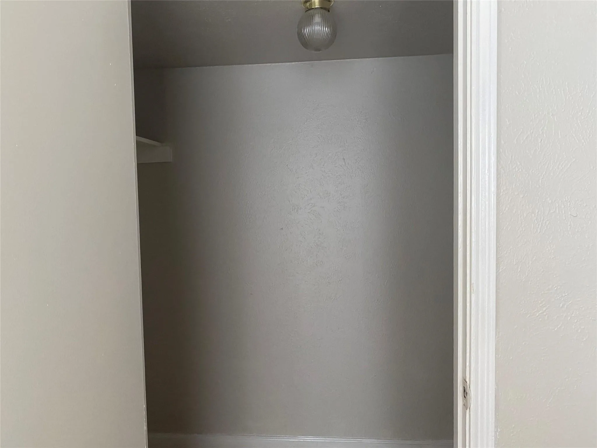 Duplex For Rent in Tarrant County , 2425 Limestone Drive, Arlington, Texas 76014, 2 Bedroom, 1 Bathroom, Garage spaces, 1,036 Sqft, built in 1983, mls#21322199, Real Estate Agent in Arlington, Homes For Rent in Tarrant county, Homes For Rent in Arlington, Realtor in Arlington Texas, Real Estate Brokerage Independent Realty Texas, Luminita Cordes Realtor