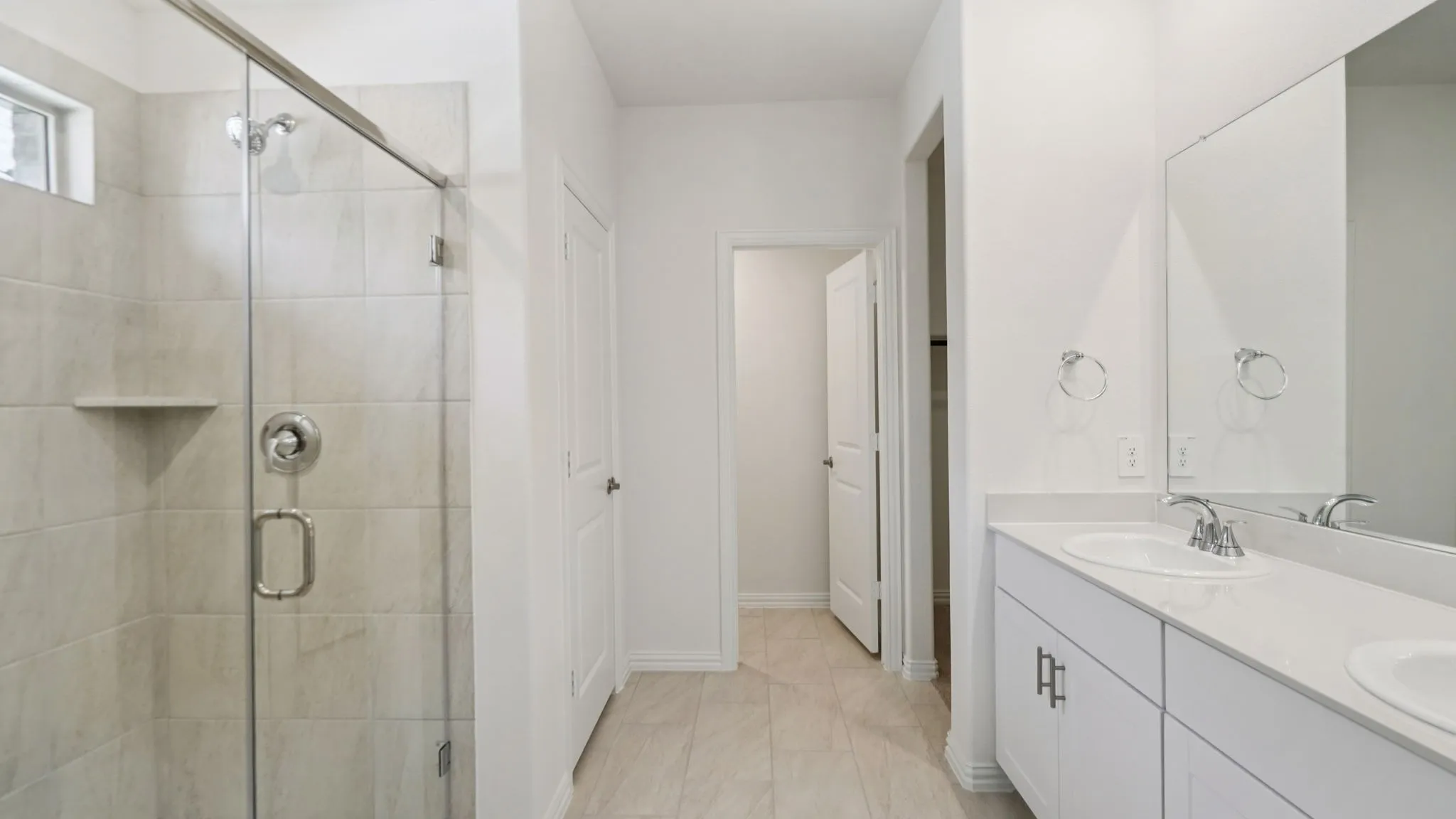 Photo is not of the actual home, but is an inspirational photo of builder’s model home and may depict options, furnishings, and/or decorator features that are not included.