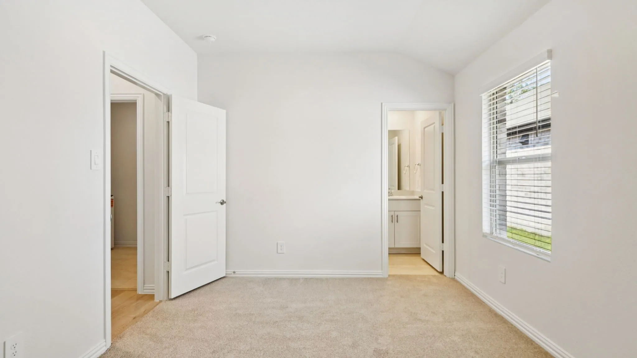 Photo is not of the actual home, but is an inspirational photo of builder’s model home and may depict options, furnishings, and/or decorator features that are not included.