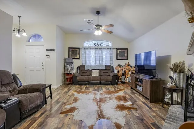 Single Family Residence For Sale in Ellis County , 1230 Misty Drive, Midlothian, Texas 76065, 3 Bedrooms, 2 Bathrooms, 2 Garage spaces, 1,548 Sqft, built in 2001, Price $299,000, mls#21321856, Real Estate Agent in Midlothian, Homes For Sale in Ellis county, Homes For Sale in Midlothian, Realtor in Midlothian Texas, Real Estate Brokerage Independent Realty Texas, Luminita Cordes Realtor