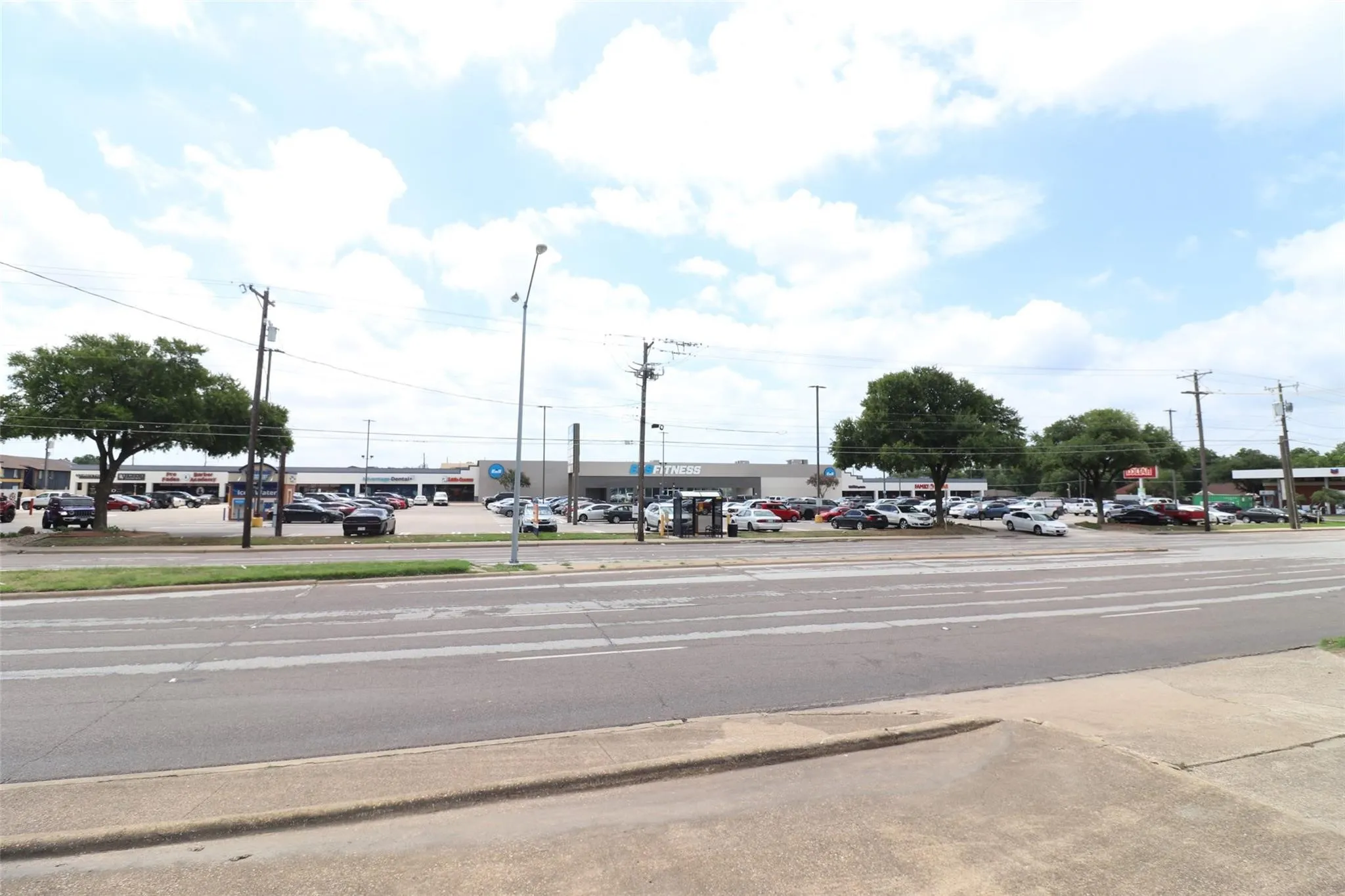 Retail For Rent in Dallas County , 8039 Ferguson Road, Dallas, Texas 75228, 0, 0, Garage spaces, 0 Sqft, built in 1955, mls#21322207, Real Estate Agent in Dallas, Homes For Rent in Dallas county, Homes For Rent in Dallas, Realtor in Dallas Texas, Real Estate Brokerage Independent Realty Texas, Luminita Cordes Realtor