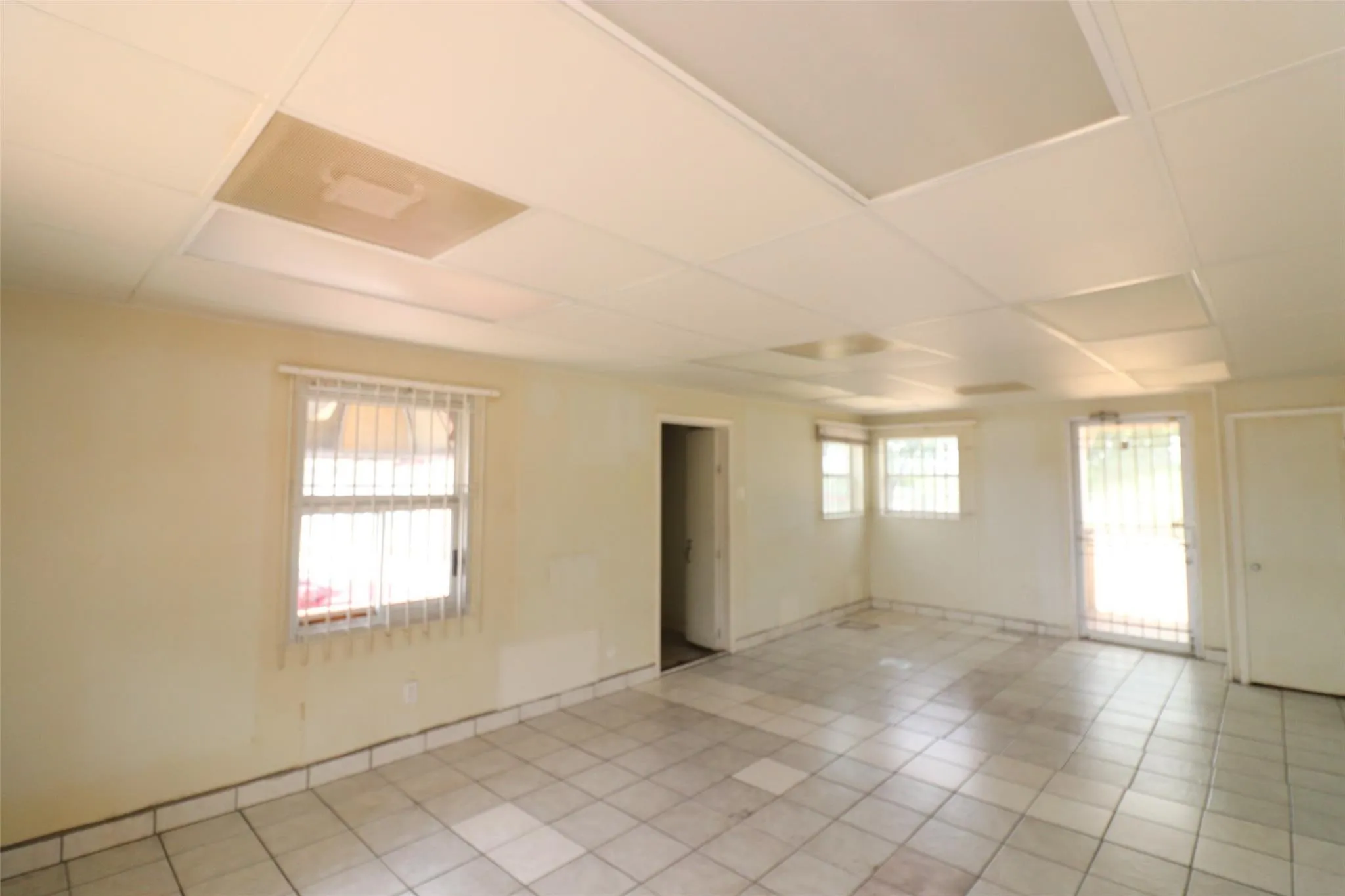 Retail For Rent in Dallas County , 8039 Ferguson Road, Dallas, Texas 75228, 0, 0, Garage spaces, 0 Sqft, built in 1955, mls#21322207, Real Estate Agent in Dallas, Homes For Rent in Dallas county, Homes For Rent in Dallas, Realtor in Dallas Texas, Real Estate Brokerage Independent Realty Texas, Luminita Cordes Realtor