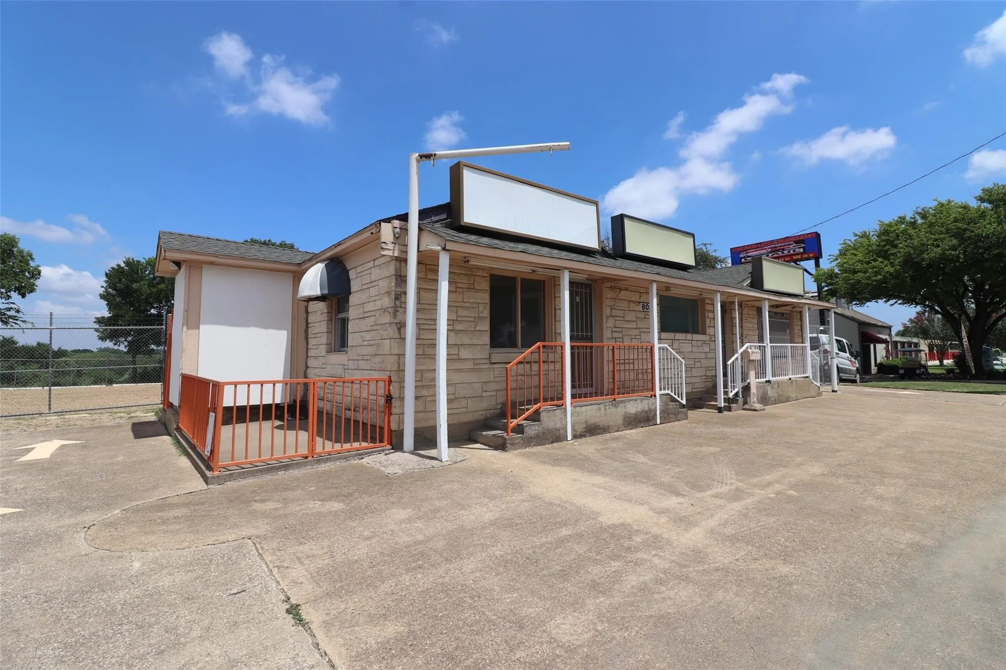 Retail For Rent in Dallas County , 8039 Ferguson Road, Dallas, Texas 75228, 0, 0, Garage spaces, 0 Sqft, built in 1955, mls#21322207, Real Estate Agent in Dallas, Homes For Rent in Dallas county, Homes For Rent in Dallas, Realtor in Dallas Texas, Real Estate Brokerage Independent Realty Texas, Luminita Cordes Realtor