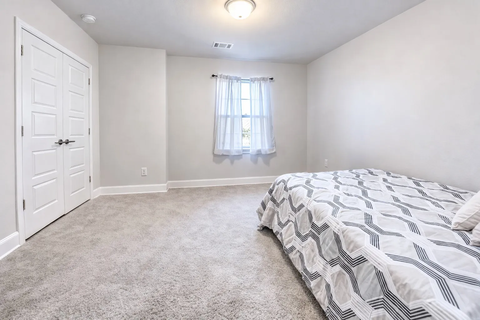 Single Family Residence For Sale in Johnson County , 2711 Trinity Ridge Street, Mansfield, Texas 76063, 4 Bedroom, 4 Bathroom, 2 Garage spaces, 3,139 Sqft, built in 2022, mls#21322208, Real Estate Agent in Mansfield, Homes For Sale in Johnson county, Homes For Sale in Mansfield, Realtor in Mansfield Texas, Real Estate Brokerage Independent Realty Texas, Luminita Cordes Realtor