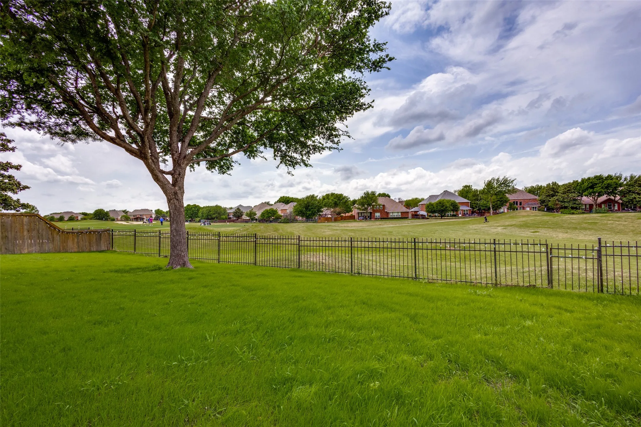 Single Family Residence For Rent in Collin County , 1620 Nicklaus Court, Mc Kinney, Texas 75072, 4 Bedroom, 2 Bathroom, 2 Garage spaces, 2,345 Sqft, built in 2001, mls#21321862, Real Estate Agent in Mc Kinney, Homes For Rent in Collin county, Homes For Rent in Mc Kinney, Realtor in Mc Kinney Texas, Real Estate Brokerage Independent Realty Texas, Luminita Cordes Realtor