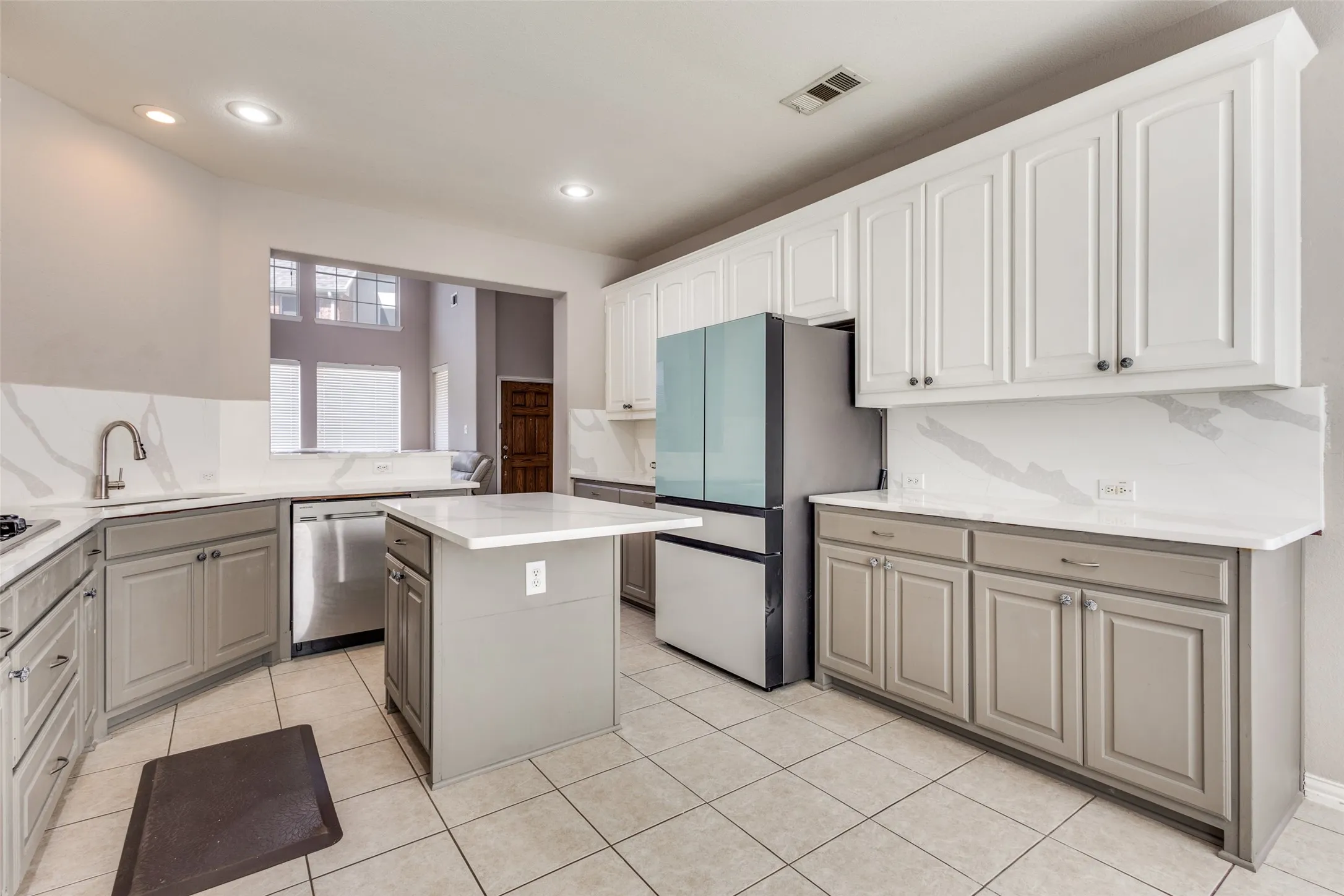 Single Family Residence For Rent in Collin County , 1620 Nicklaus Court, Mc Kinney, Texas 75072, 4 Bedroom, 2 Bathroom, 2 Garage spaces, 2,345 Sqft, built in 2001, mls#21321862, Real Estate Agent in Mc Kinney, Homes For Rent in Collin county, Homes For Rent in Mc Kinney, Realtor in Mc Kinney Texas, Real Estate Brokerage Independent Realty Texas, Luminita Cordes Realtor