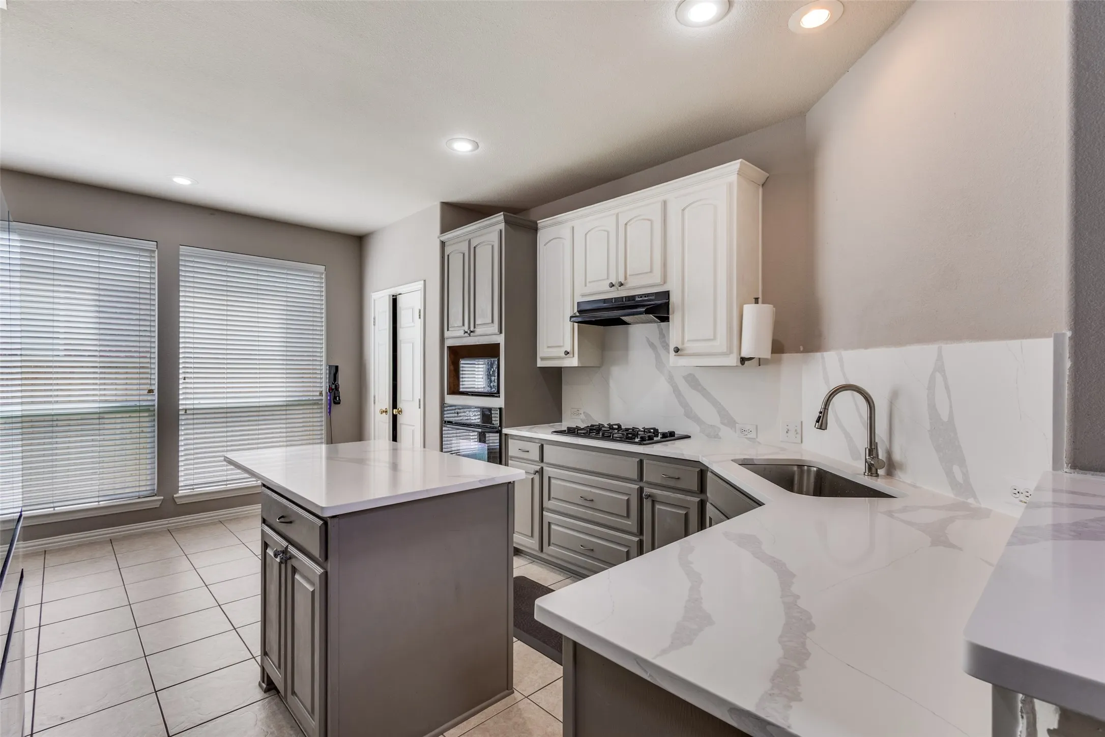 Single Family Residence For Rent in Collin County , 1620 Nicklaus Court, Mc Kinney, Texas 75072, 4 Bedroom, 2 Bathroom, 2 Garage spaces, 2,345 Sqft, built in 2001, mls#21321862, Real Estate Agent in Mc Kinney, Homes For Rent in Collin county, Homes For Rent in Mc Kinney, Realtor in Mc Kinney Texas, Real Estate Brokerage Independent Realty Texas, Luminita Cordes Realtor