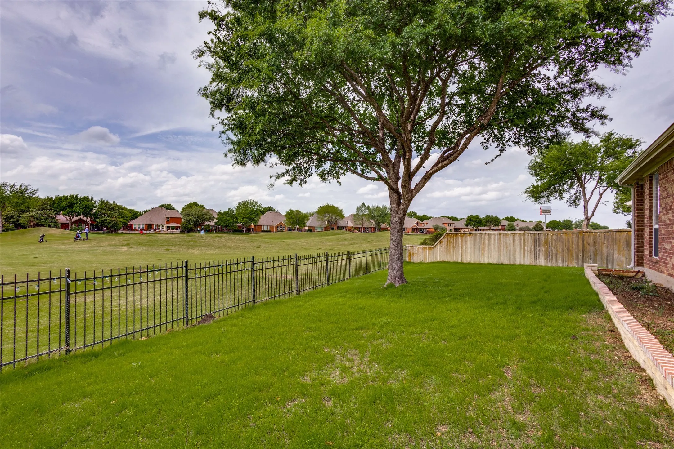 Single Family Residence For Rent in Collin County , 1620 Nicklaus Court, Mc Kinney, Texas 75072, 4 Bedroom, 2 Bathroom, 2 Garage spaces, 2,345 Sqft, built in 2001, mls#21321862, Real Estate Agent in Mc Kinney, Homes For Rent in Collin county, Homes For Rent in Mc Kinney, Realtor in Mc Kinney Texas, Real Estate Brokerage Independent Realty Texas, Luminita Cordes Realtor