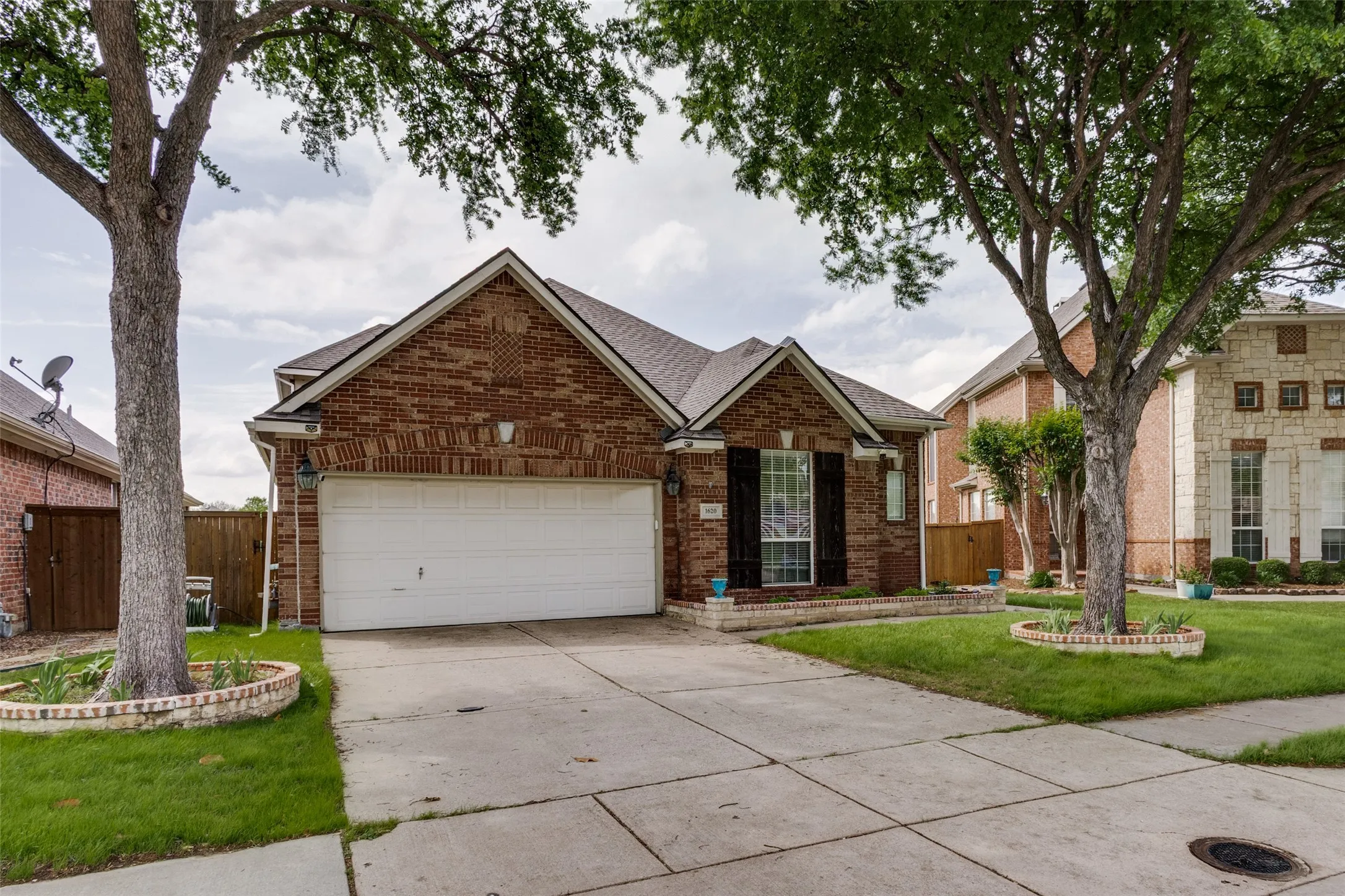 Single Family Residence For Rent in Collin County , 1620 Nicklaus Court, Mc Kinney, Texas 75072, 4 Bedroom, 2 Bathroom, 2 Garage spaces, 2,345 Sqft, built in 2001, mls#21321862, Real Estate Agent in Mc Kinney, Homes For Rent in Collin county, Homes For Rent in Mc Kinney, Realtor in Mc Kinney Texas, Real Estate Brokerage Independent Realty Texas, Luminita Cordes Realtor