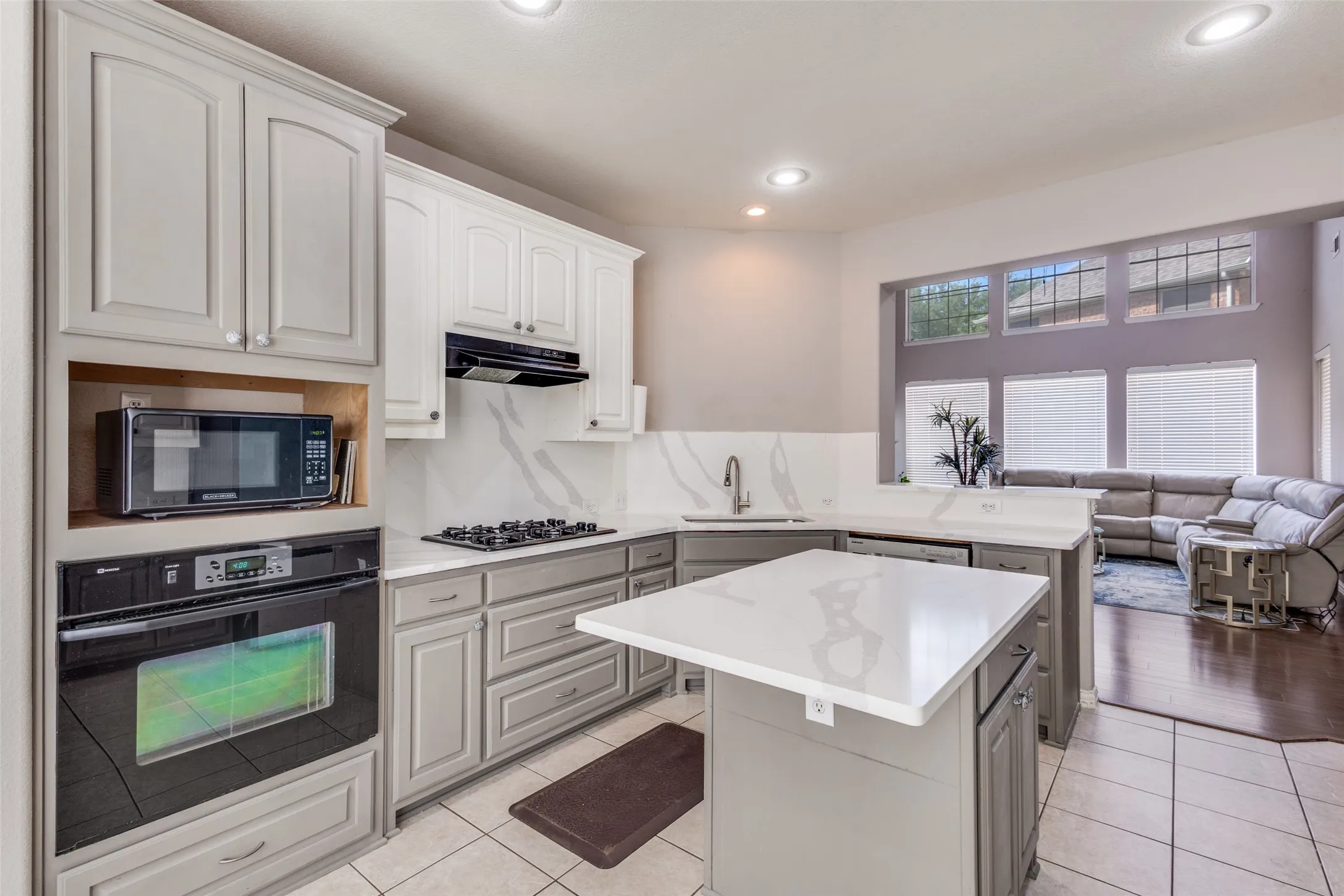 Single Family Residence For Rent in Collin County , 1620 Nicklaus Court, Mc Kinney, Texas 75072, 4 Bedroom, 2 Bathroom, 2 Garage spaces, 2,345 Sqft, built in 2001, mls#21321862, Real Estate Agent in Mc Kinney, Homes For Rent in Collin county, Homes For Rent in Mc Kinney, Realtor in Mc Kinney Texas, Real Estate Brokerage Independent Realty Texas, Luminita Cordes Realtor